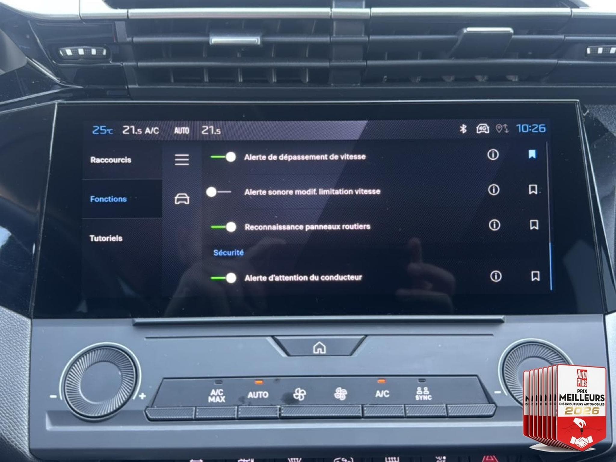 Peugeot 308 1.5 BLUEHDI 130 ALLURE EAT8 (2025) - Photo 30