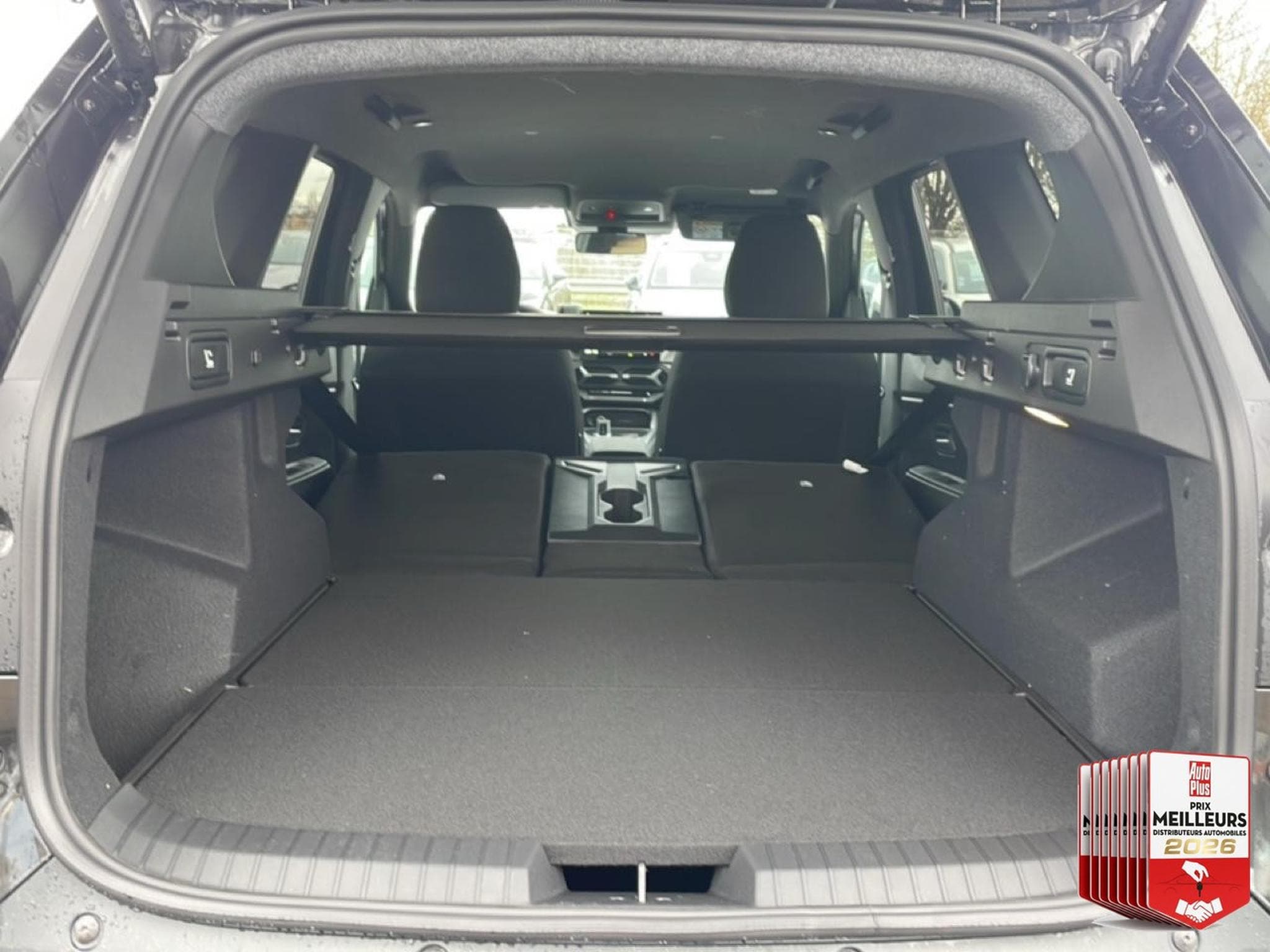 Dacia BIGSTER 1.8 HYBRID 155 JOURNEY (2025) - Photo 32