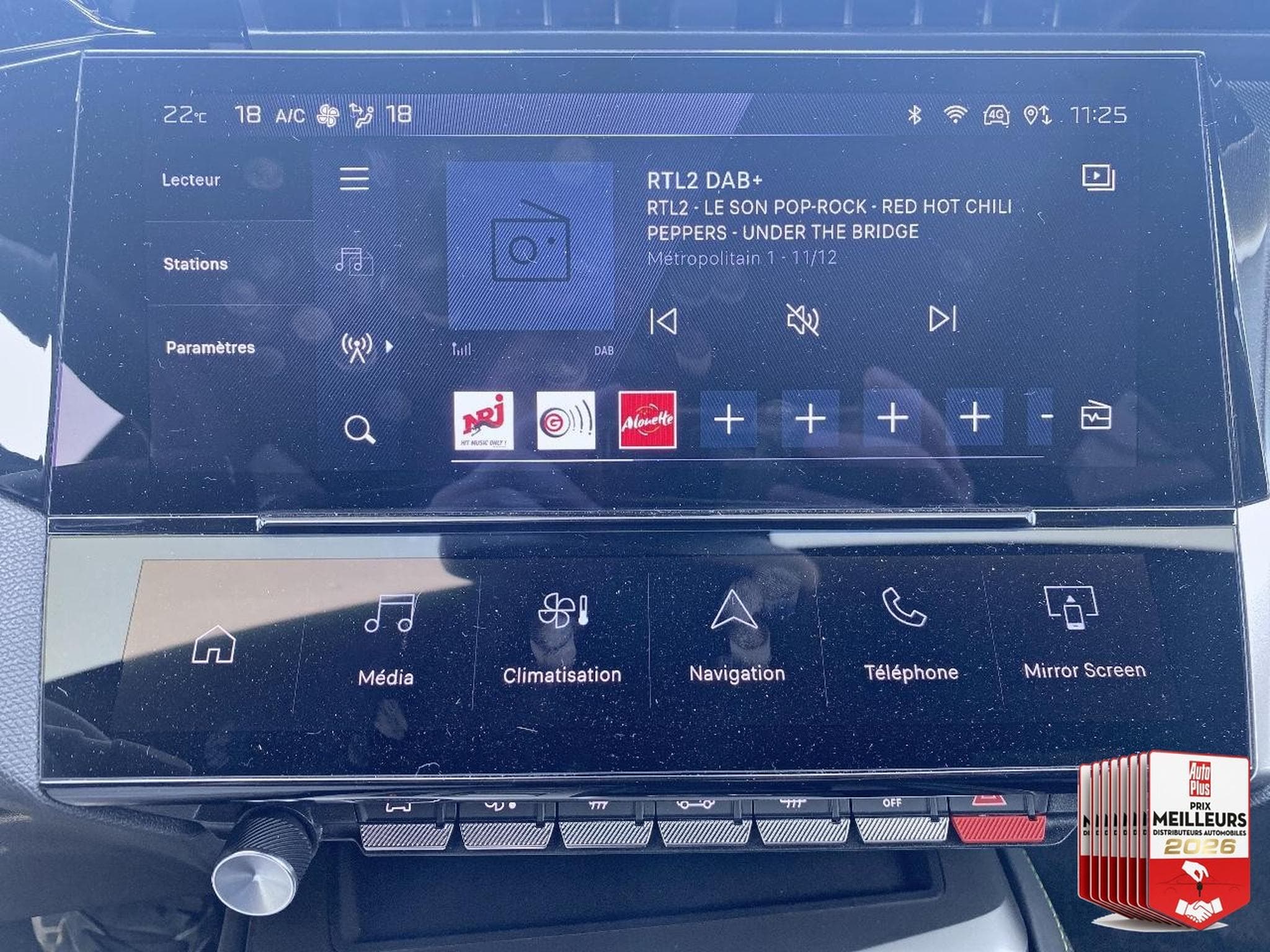 Peugeot 308 1.2 HYBRID 145 GT E-DCS6 (2025) - Photo 19