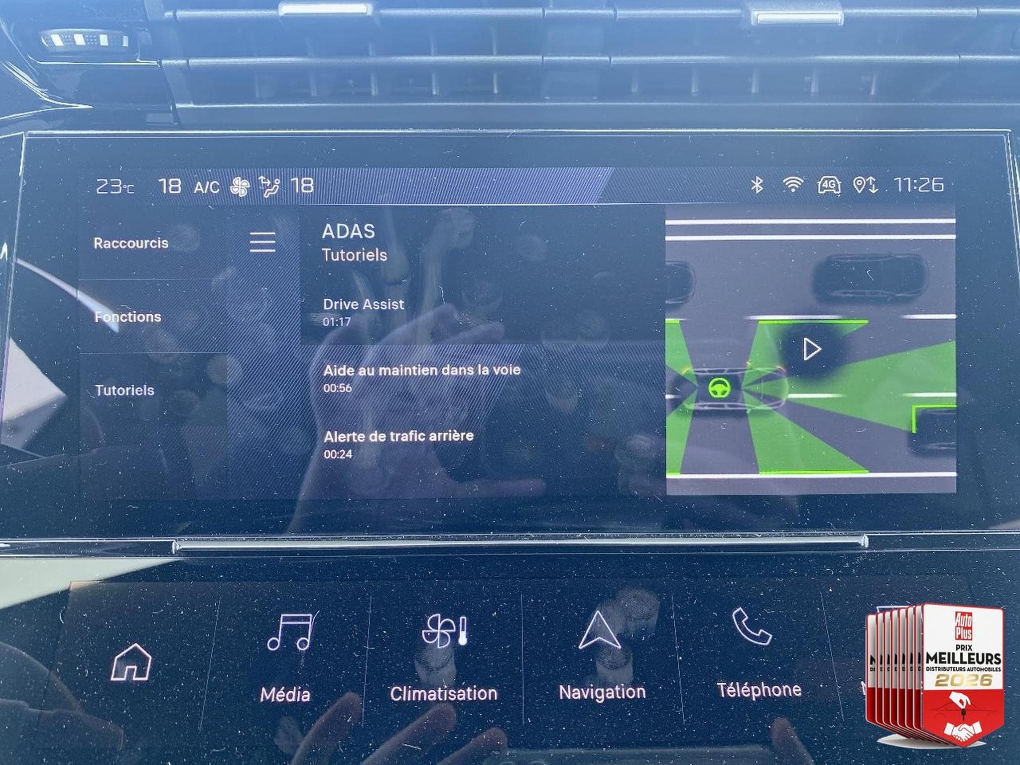 Peugeot 308 1.2 HYBRID 145 GT E-DCS6 (2025) - Photo 33