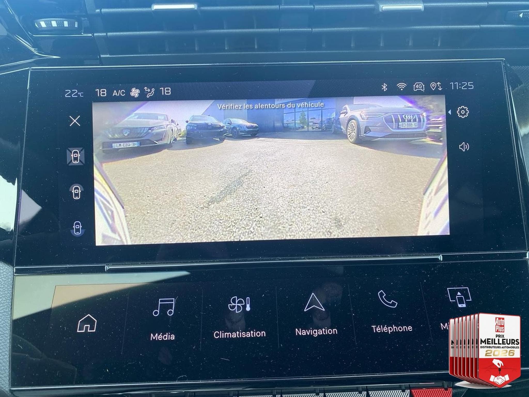 Peugeot 308 1.2 HYBRID 145 GT E-DCS6 (2025) - Photo 30