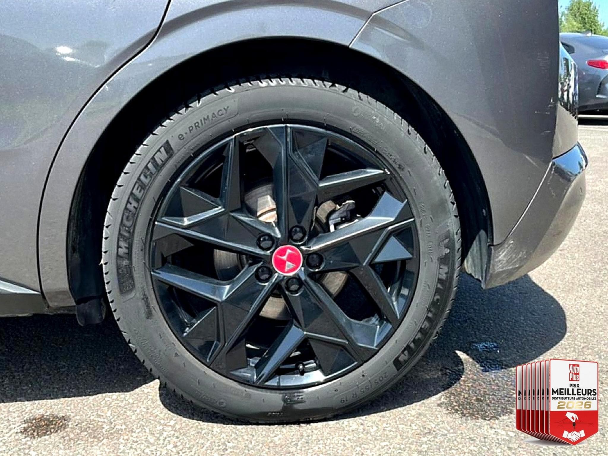 DS Automobiles DS4 E-TENSE 225 PERFORMANCE LINE + (2023) - Foto 9