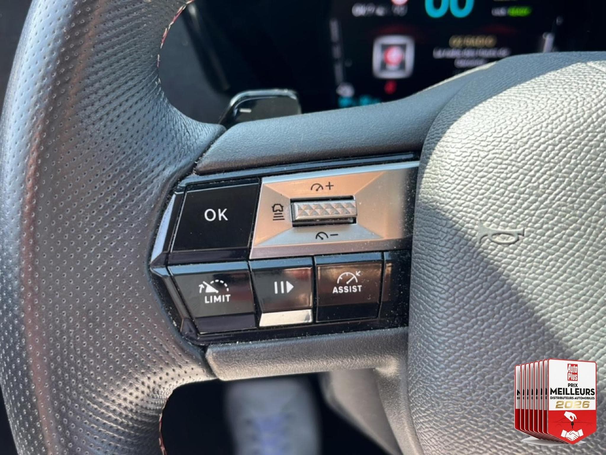DS Automobiles DS4 E-TENSE 225 PERFORMANCE LINE + (2023) - Foto 19