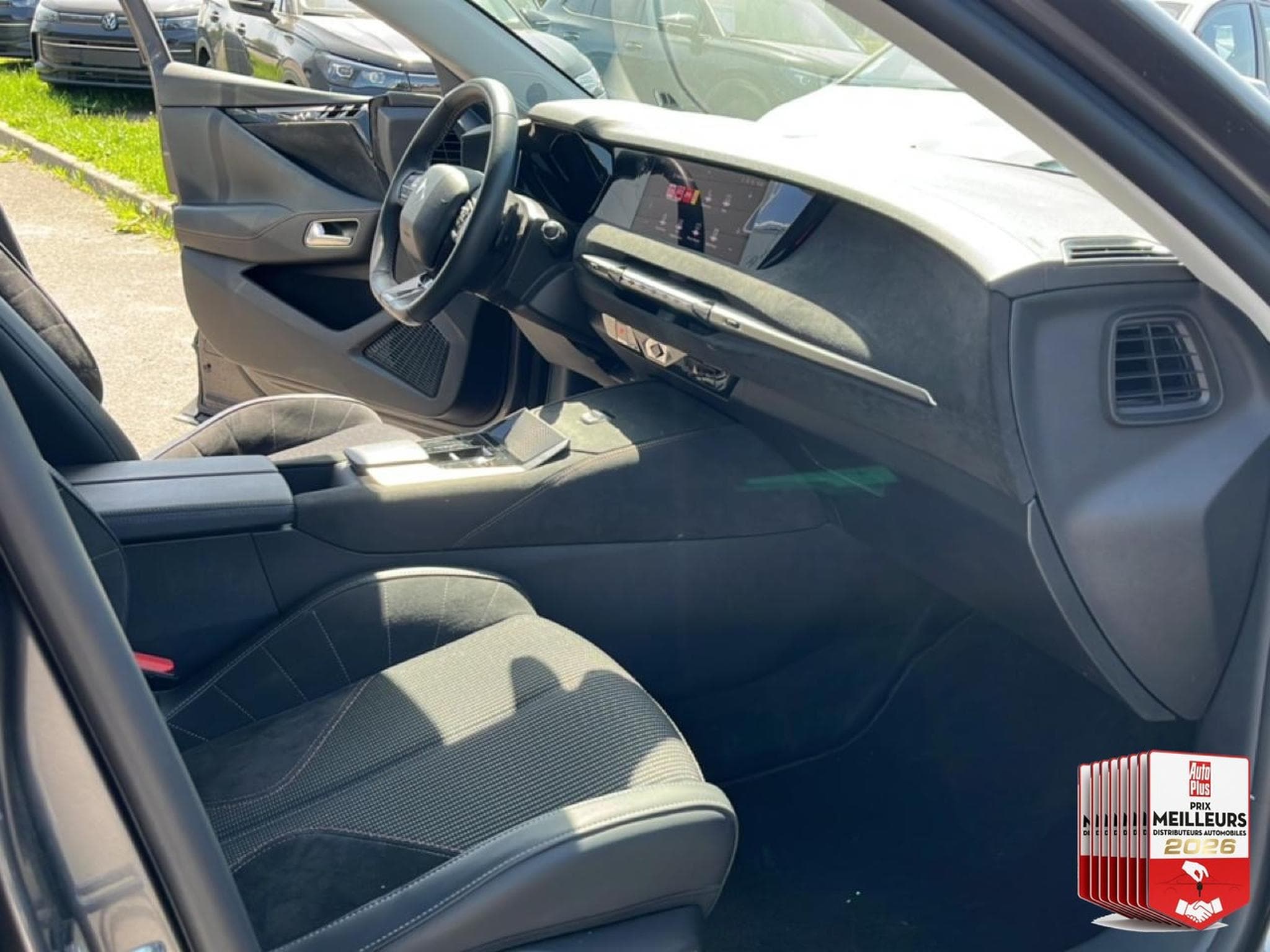 DS Automobiles DS4 E-TENSE 225 PERFORMANCE LINE + (2023) - Foto 32