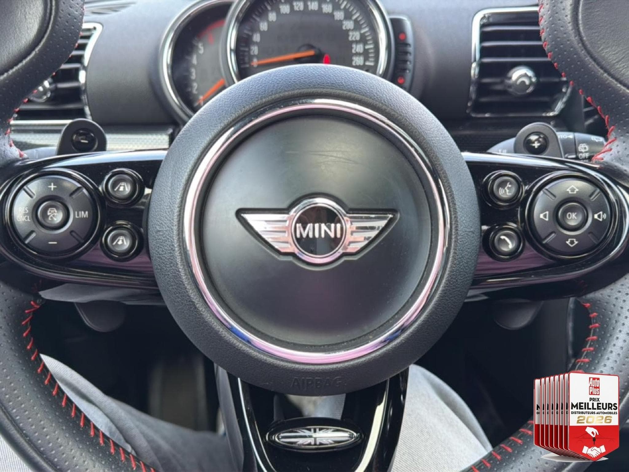 Mini CLUBMAN COOPER SD 190 ALL4 BVA (2016) - Photo 32
