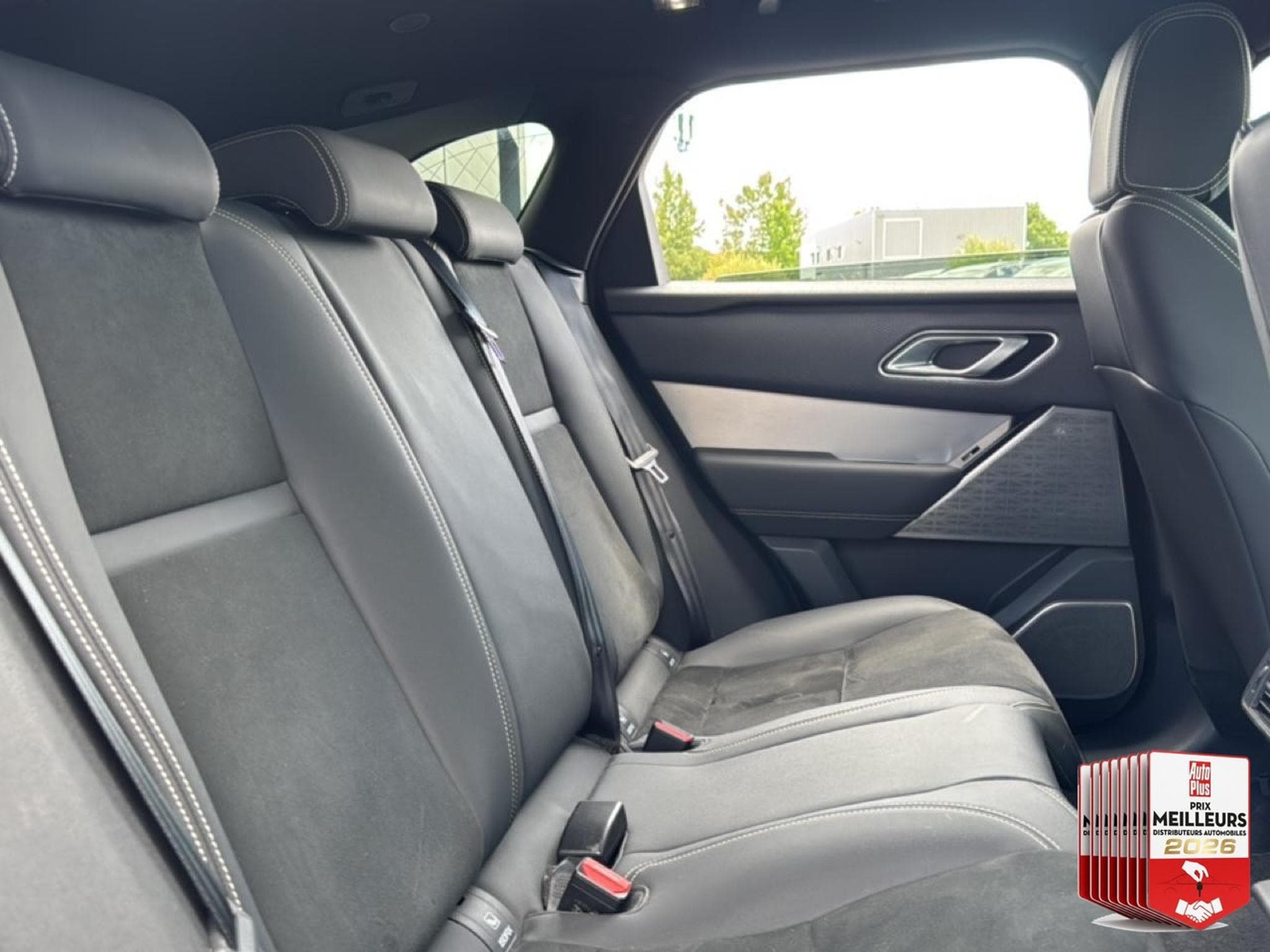 Land-Rover RANGE ROVER VELAR 2.0 P400E 404 PHEV R-DYNAMIC SE AWD BVA (2021) - Photo 13