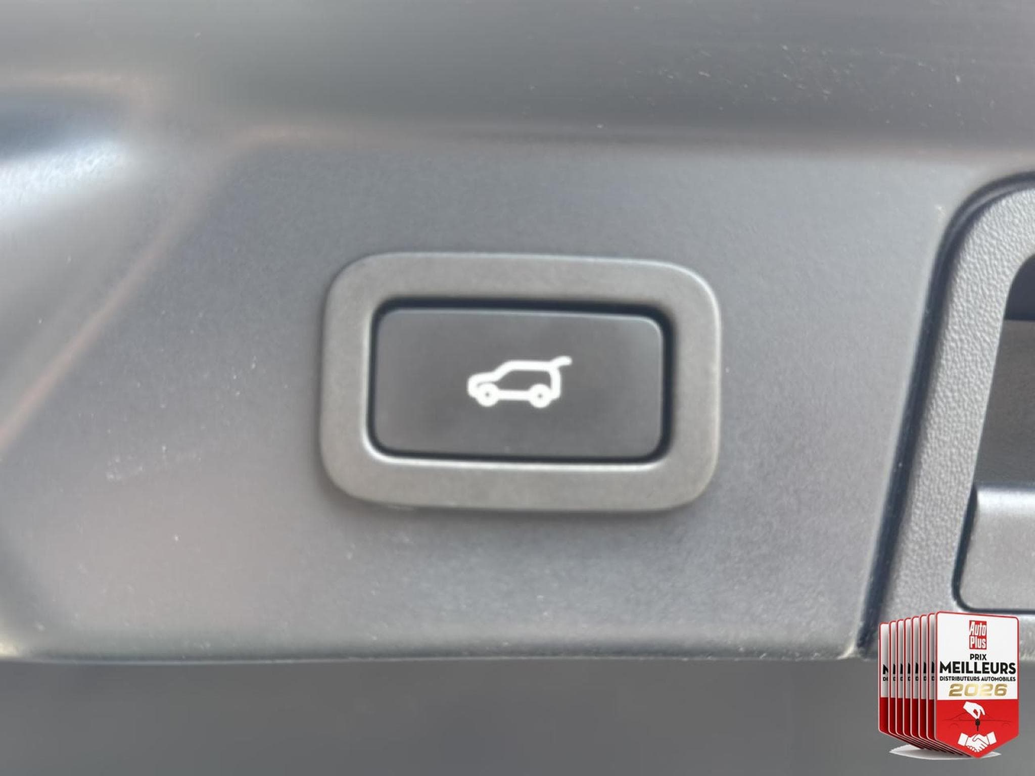 Land-Rover RANGE ROVER VELAR 2.0 P400E 404 PHEV R-DYNAMIC SE AWD BVA (2021) - Photo 19