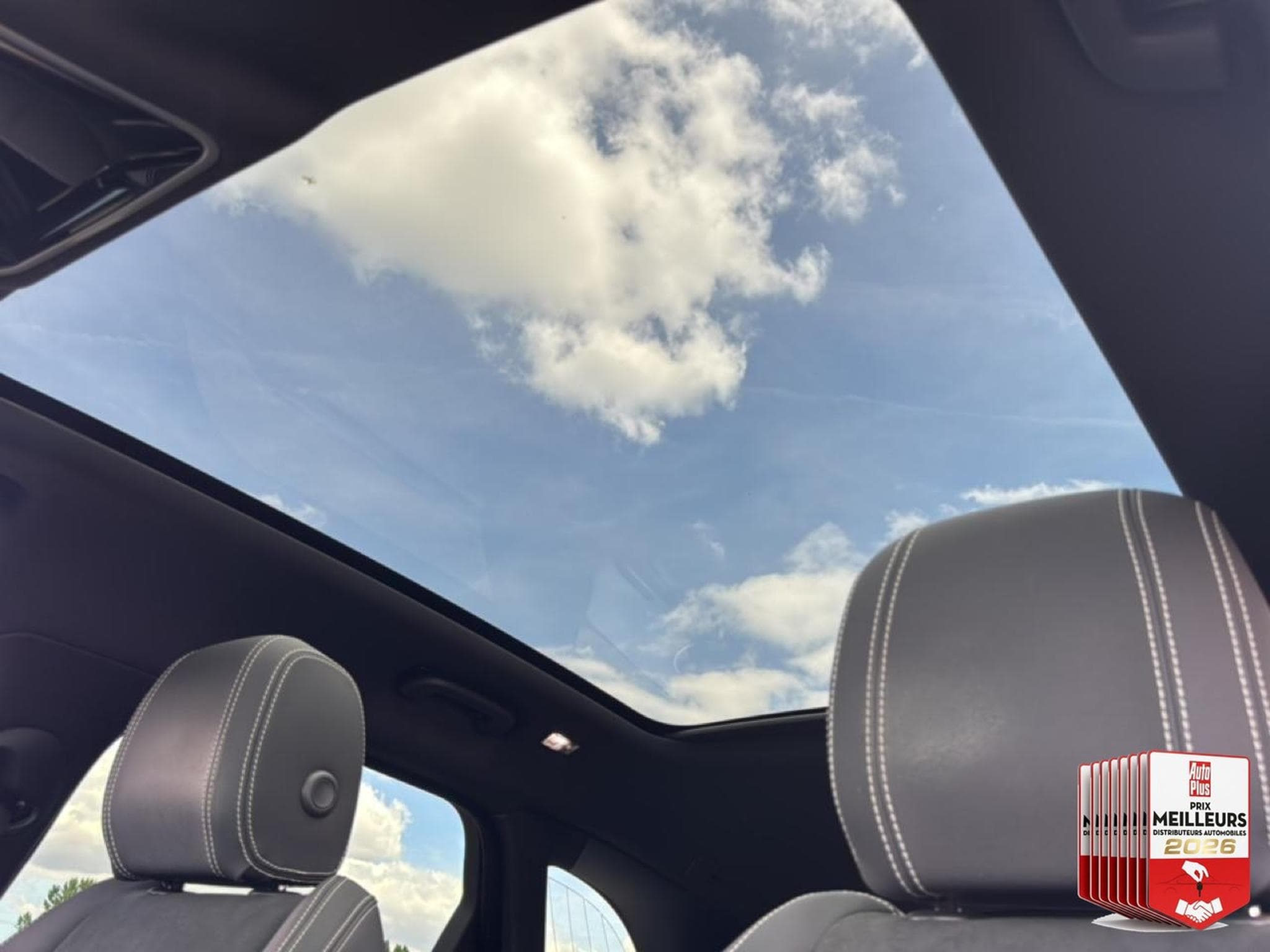 Land-Rover RANGE ROVER VELAR 2.0 P400E 404 PHEV R-DYNAMIC SE AWD BVA (2021) - Photo 17