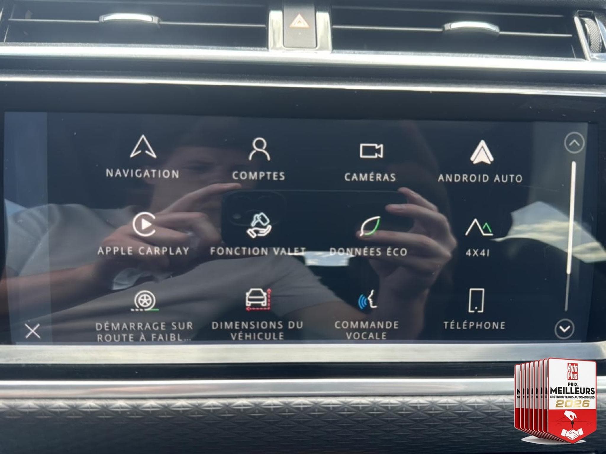 Land-Rover RANGE ROVER VELAR 2.0 P400E 404 PHEV R-DYNAMIC SE AWD BVA (2021) - Photo 28