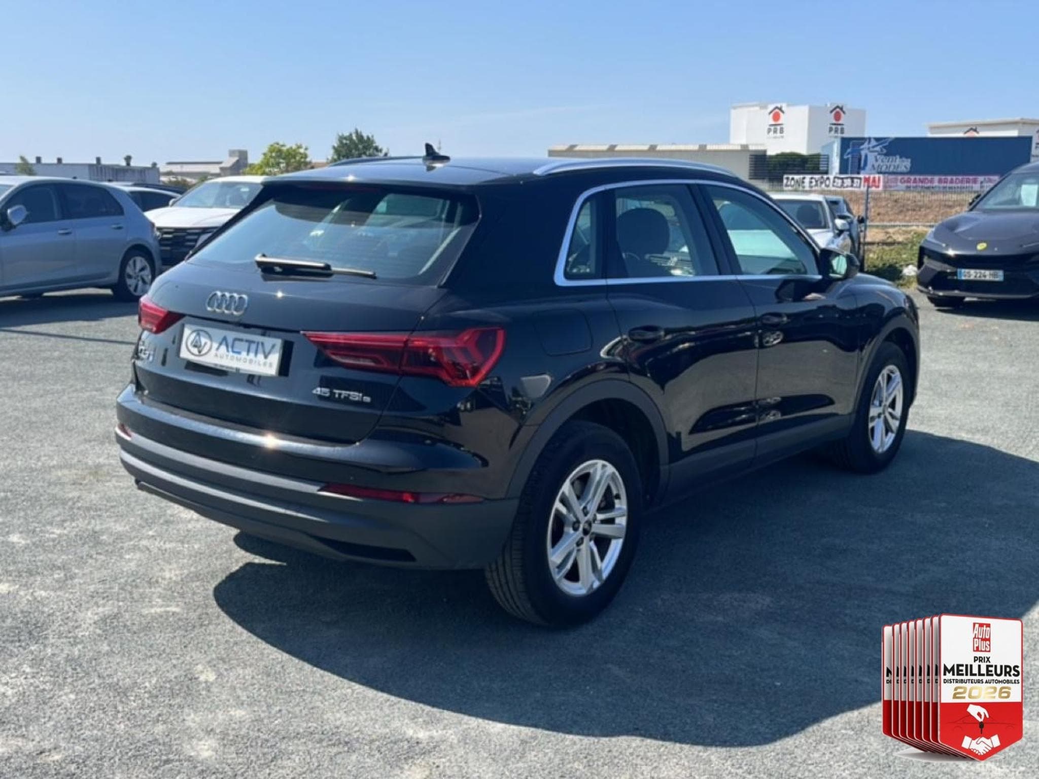 Audi Q3 45 TFSI 245 BUSINESS LINE S TRONIC 6 (2023) - Photo 16