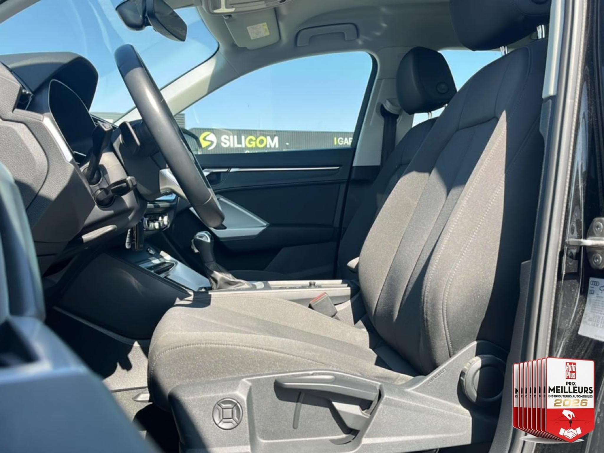 Audi Q3 45 TFSI 245 BUSINESS LINE S TRONIC 6 (2023) - Photo 24