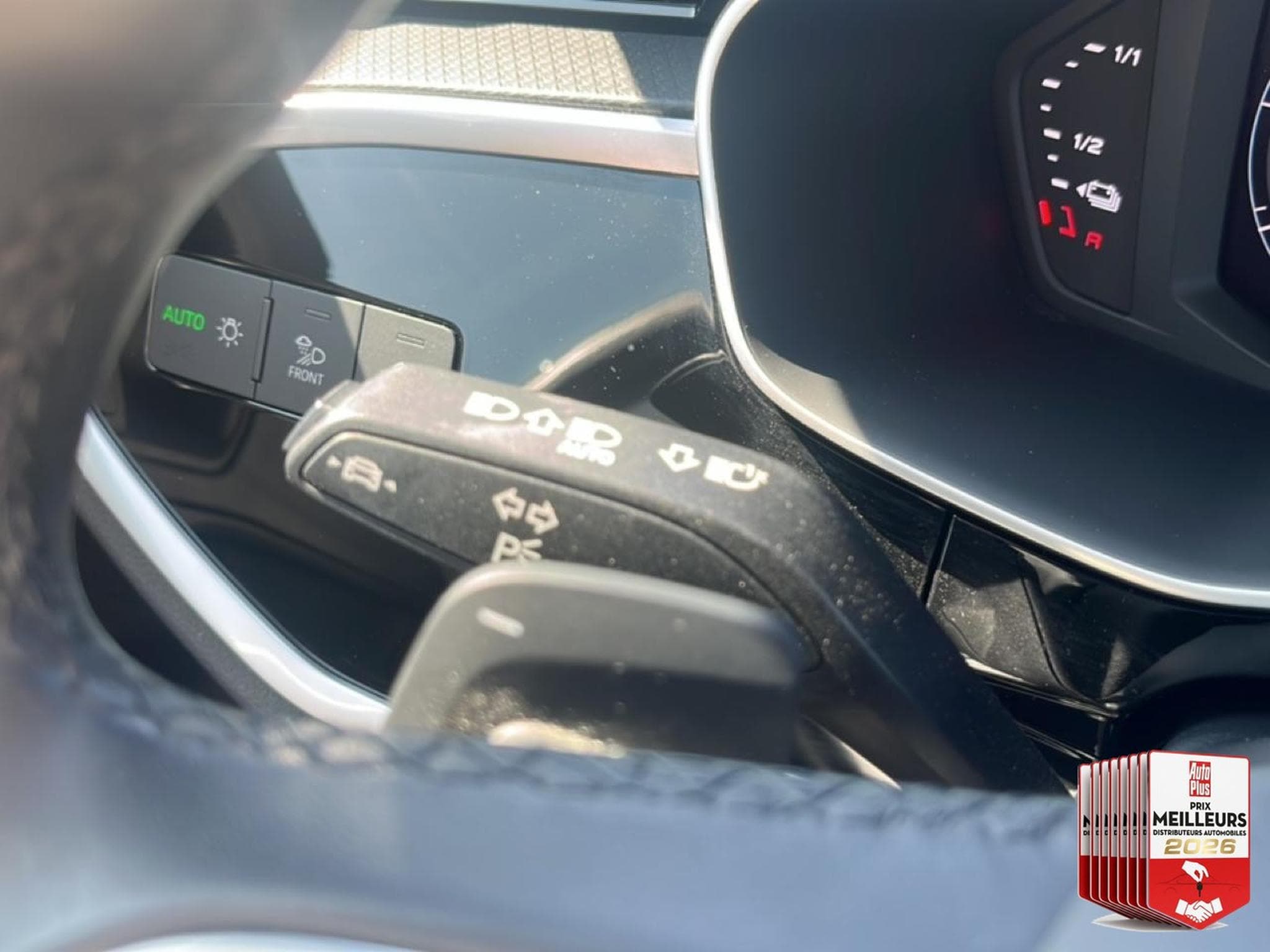 Audi Q3 45 TFSI 245 BUSINESS LINE S TRONIC 6 (2023) - Photo 29