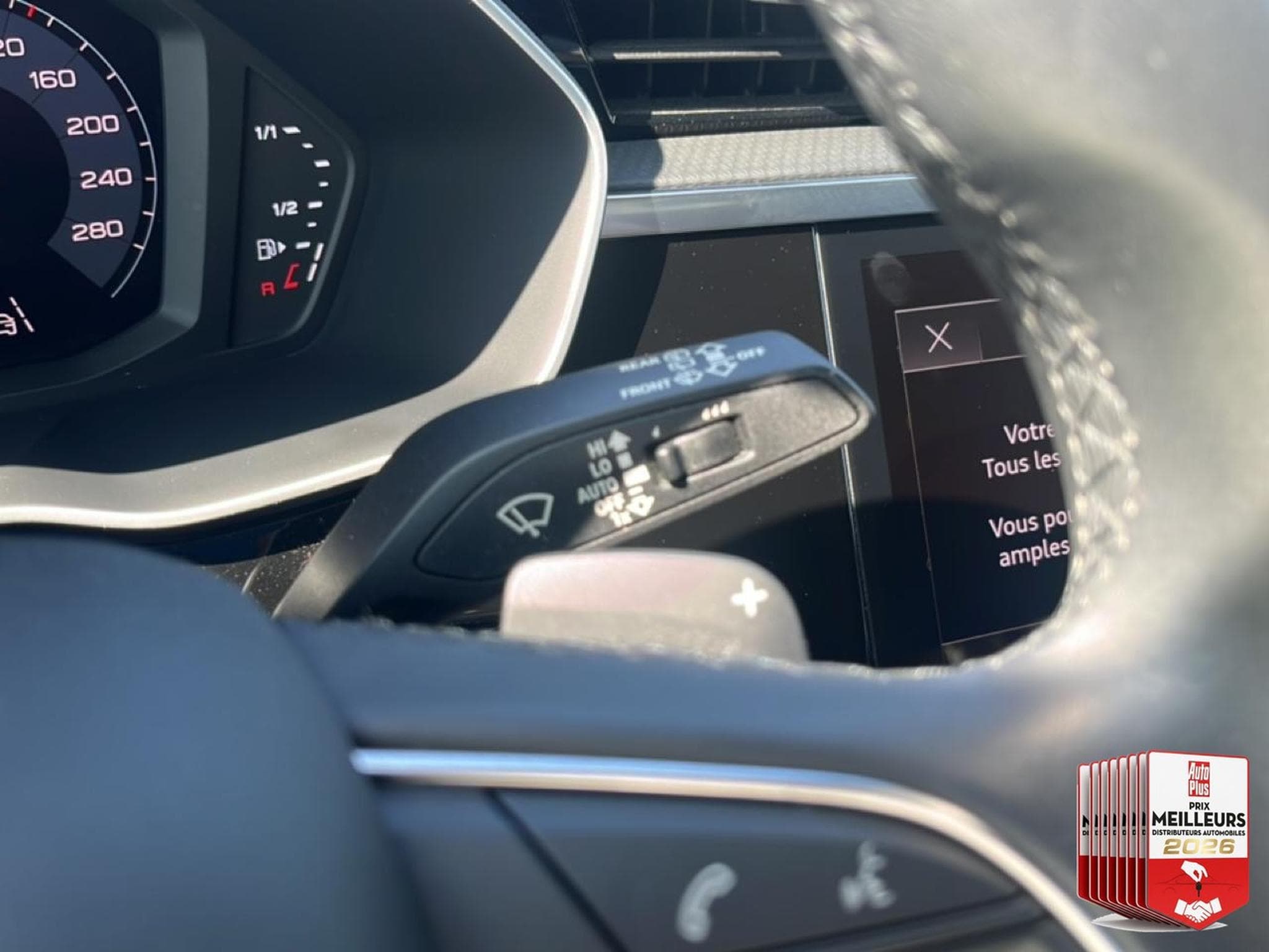 Audi Q3 45 TFSI 245 BUSINESS LINE S TRONIC 6 (2023) - Photo 31