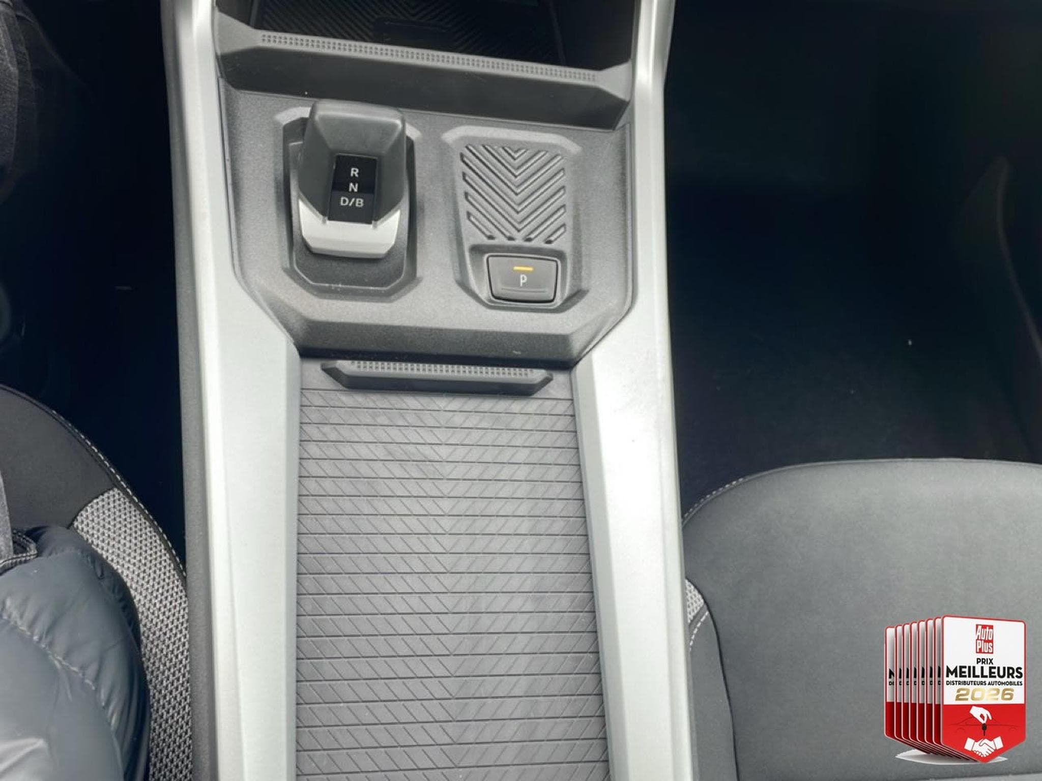 Dacia BIGSTER 1.8 HYBRID 155 JOURNEY (2025) - Photo 23