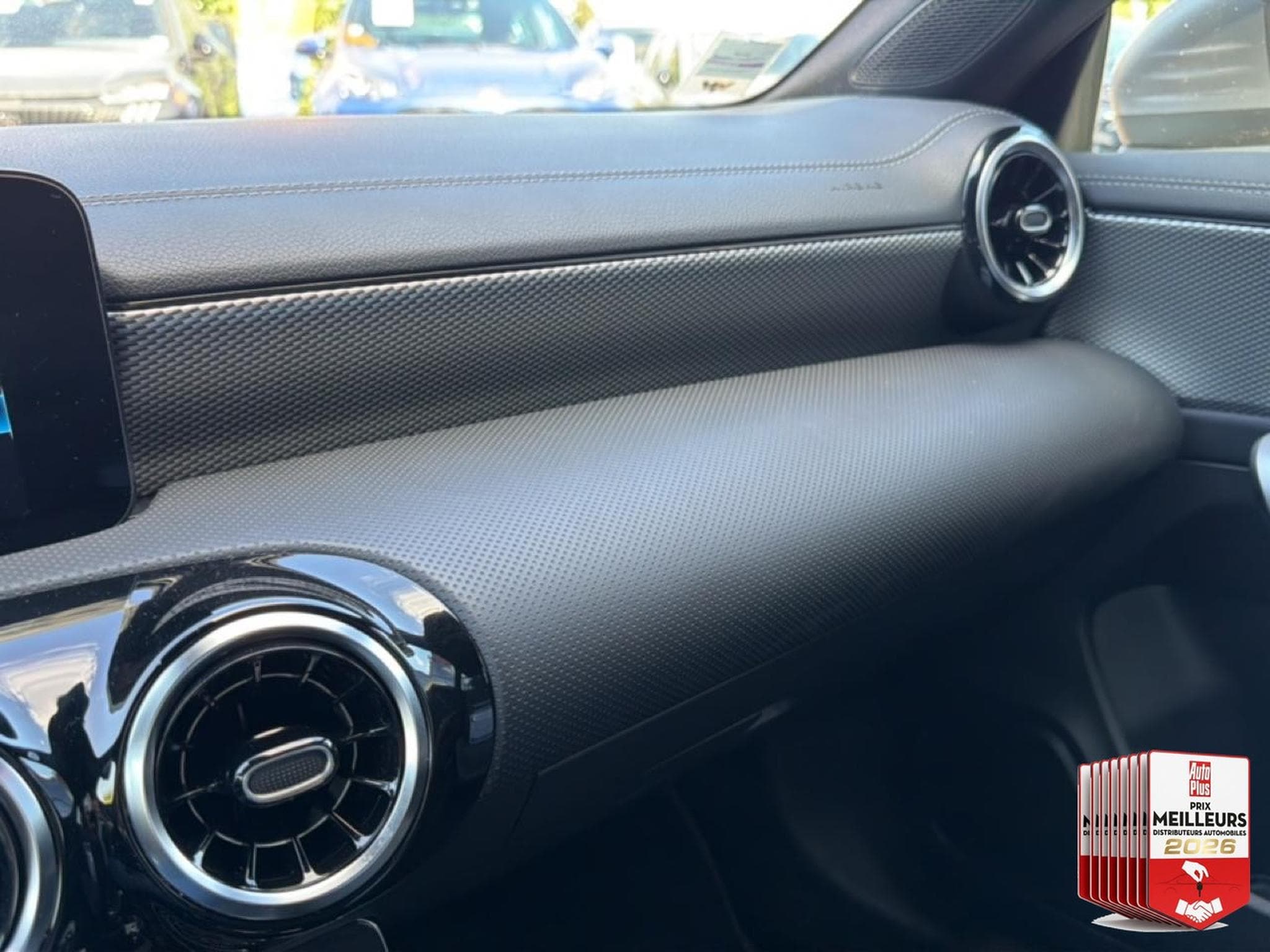Mercedes CLA 180 180 136 BUSINESS LINE 7G-DCT (2023) - Photo 26