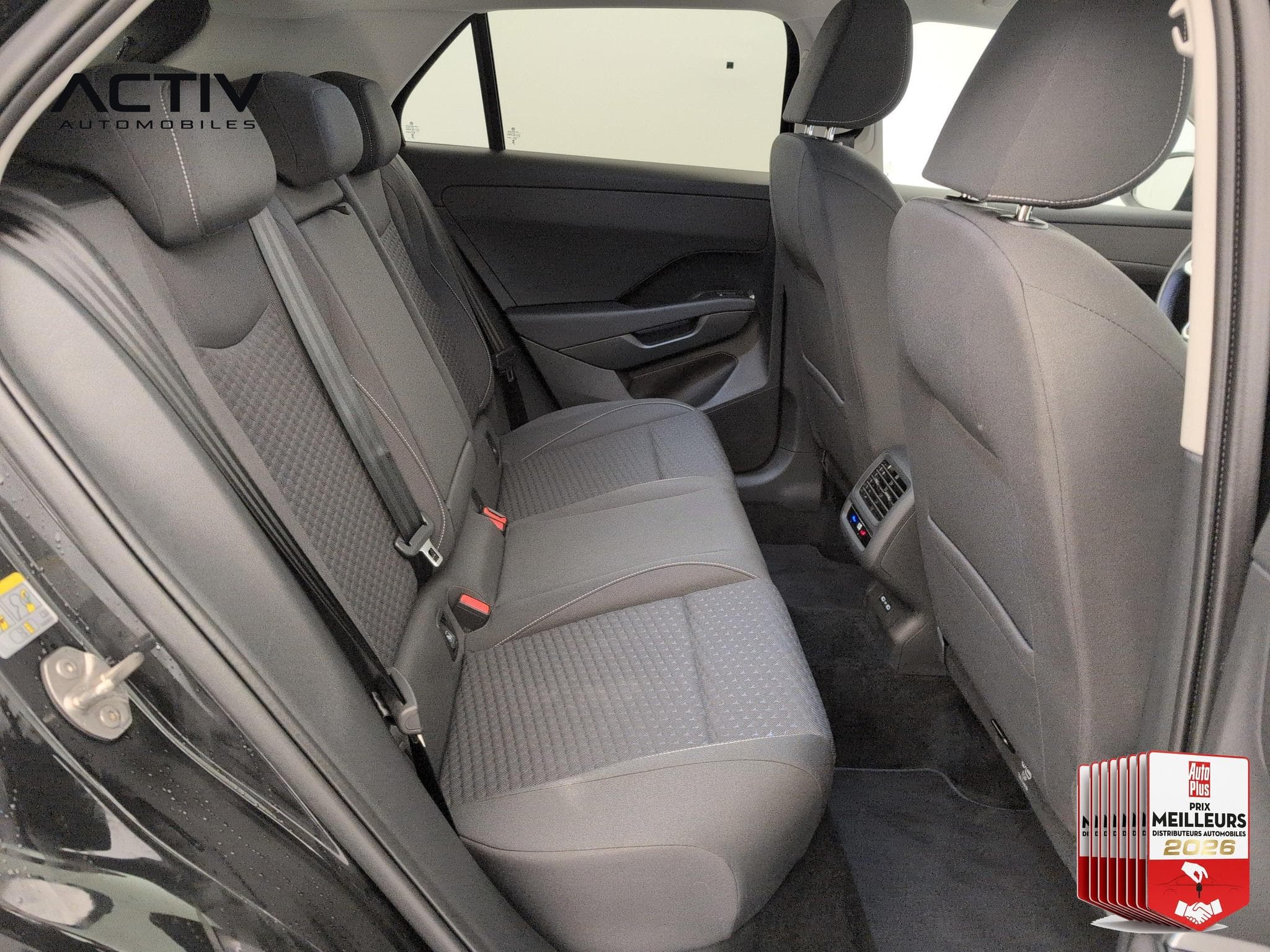 VW T-Roc 1.5 eTSI Hybrid 116 ch DSG7 Life (2025) - Photo 10