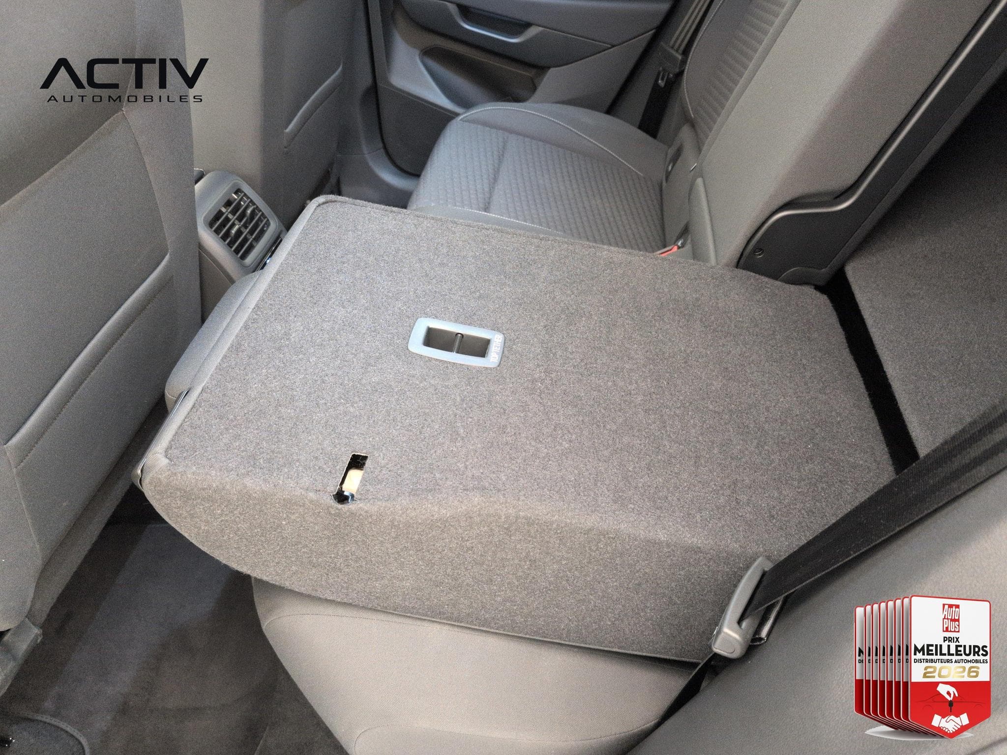 VW T-Roc 1.5 eTSI Hybrid 116 ch DSG7 Life (2025) - Photo 12