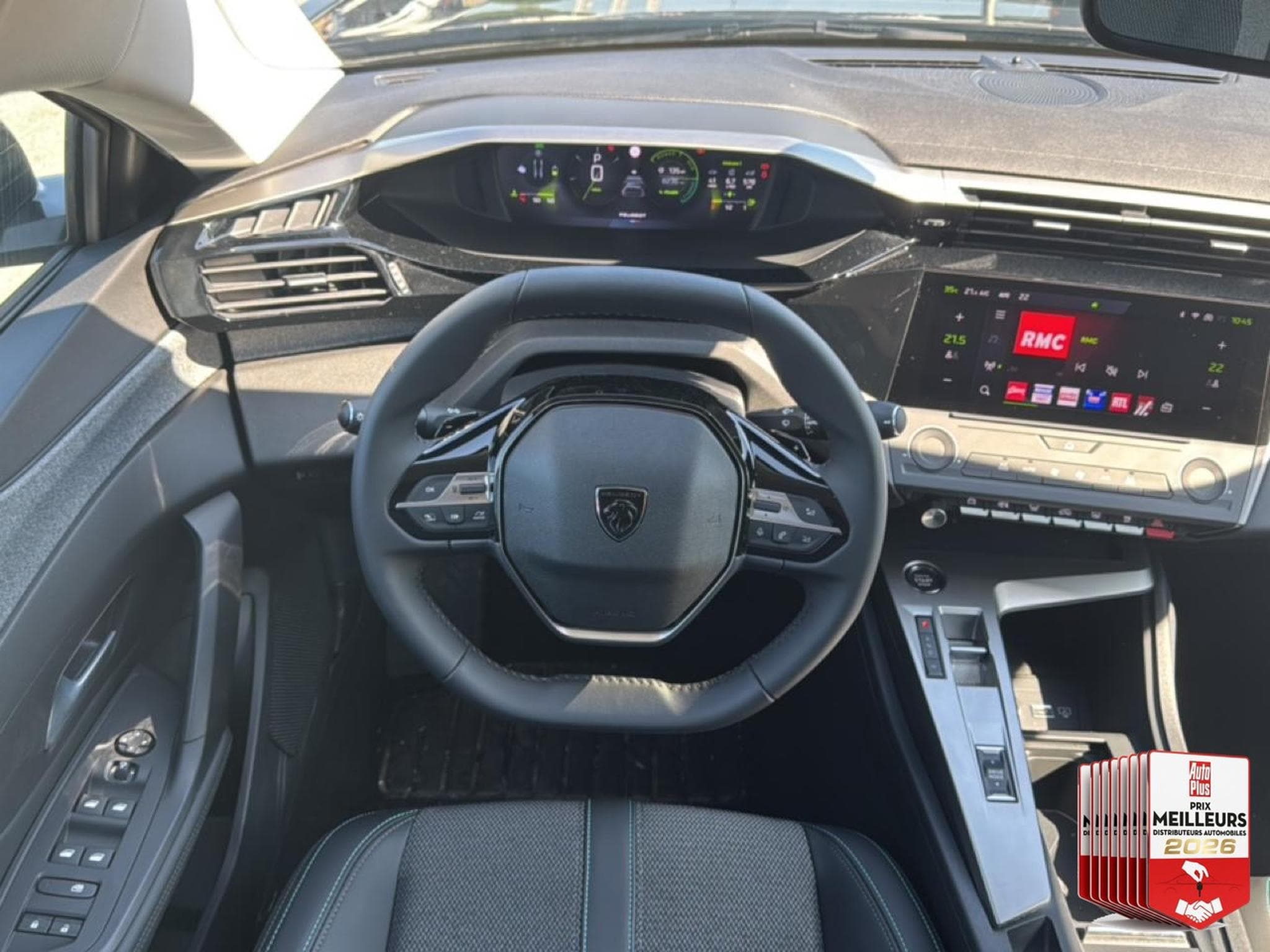 Peugeot 408 HYBRID 145 ALLURE E-DCS6 (2025) - Photo 29