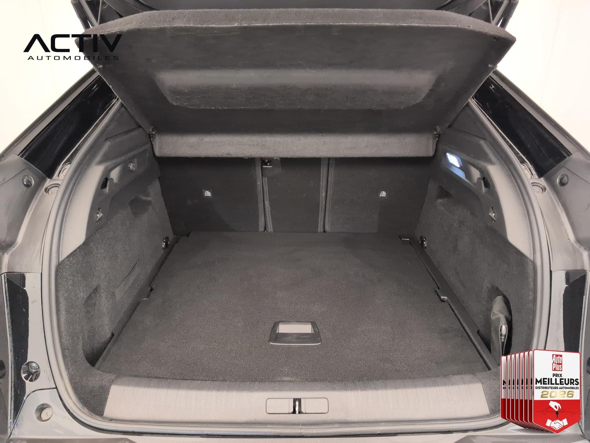 Peugeot 3008 Hybrid 145 e-DCS6 Allure (2025) - Photo 11