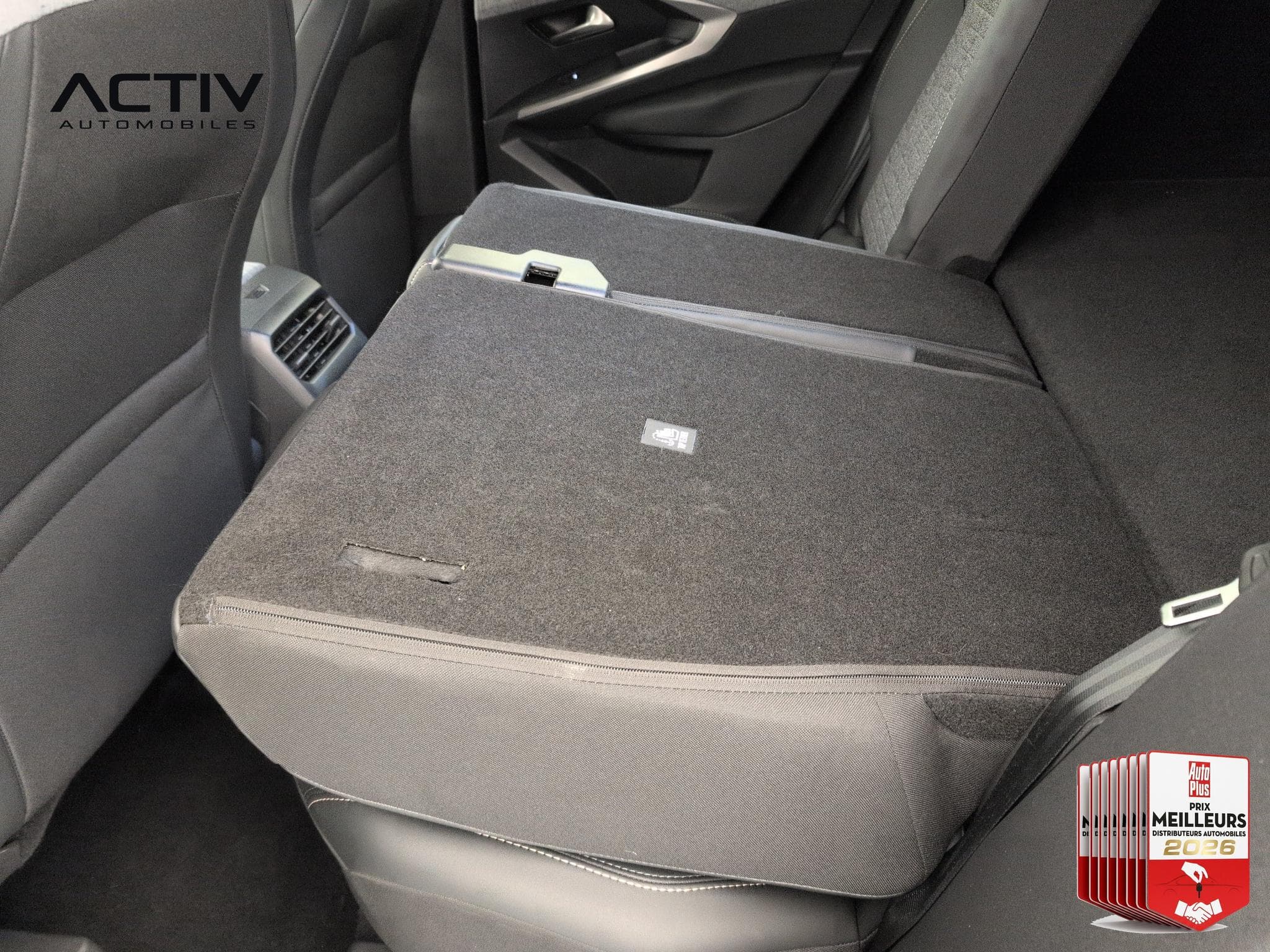 Peugeot 3008 Hybrid 145 e-DCS6 Allure (2025) - Photo 12