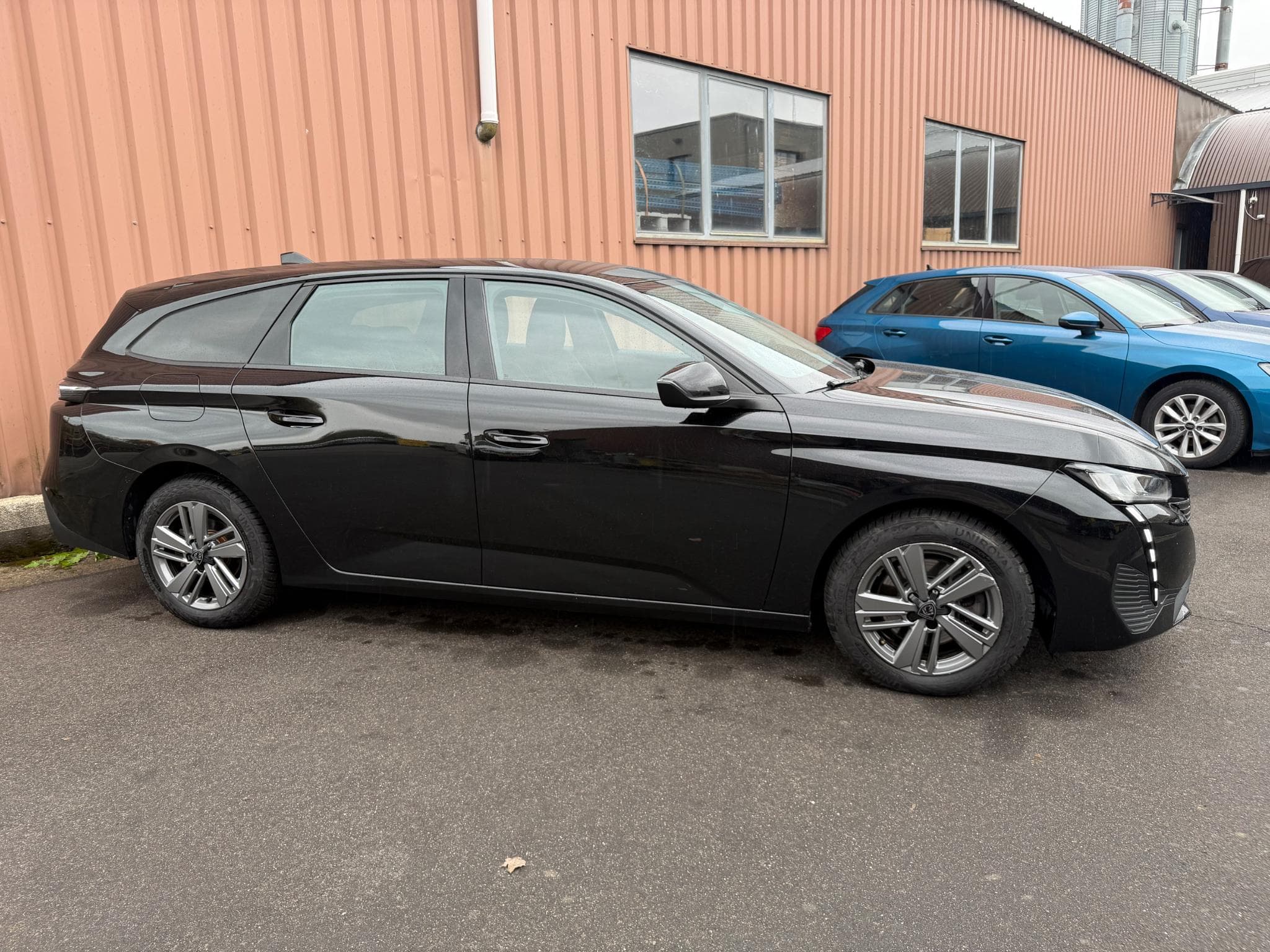 Peugeot 308 1.5 HDI 130CH  Break EAT8 Active (2024) - Photo 1