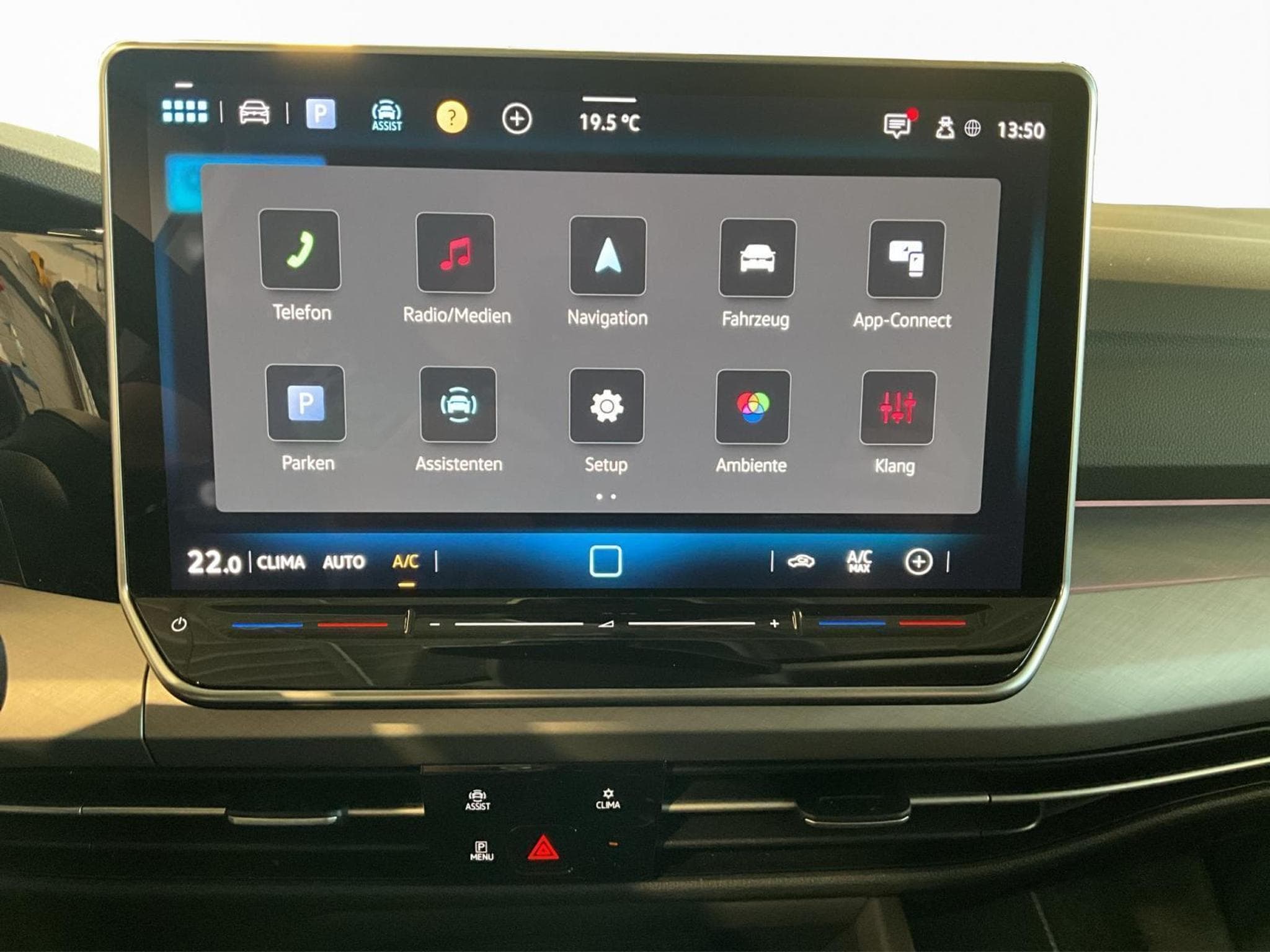 VW Golf Life+DSG+LM17+P.Lumière+P.Start+P.Confort+P.Interieur+AHK (2024) - Foto 9