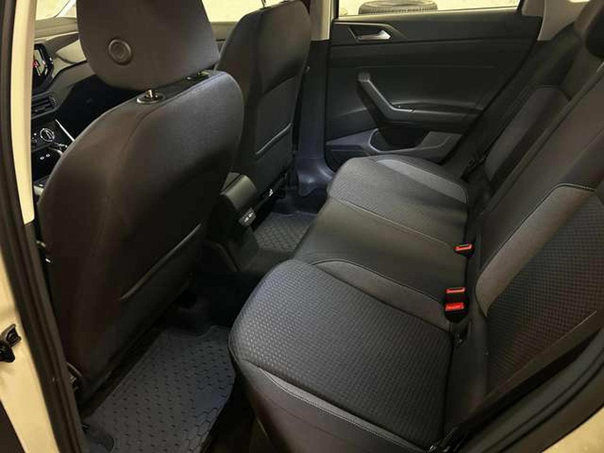 VW Taigo 1.0 TSI ESSENCE LIFE DSG7 (2026) - Photo 17