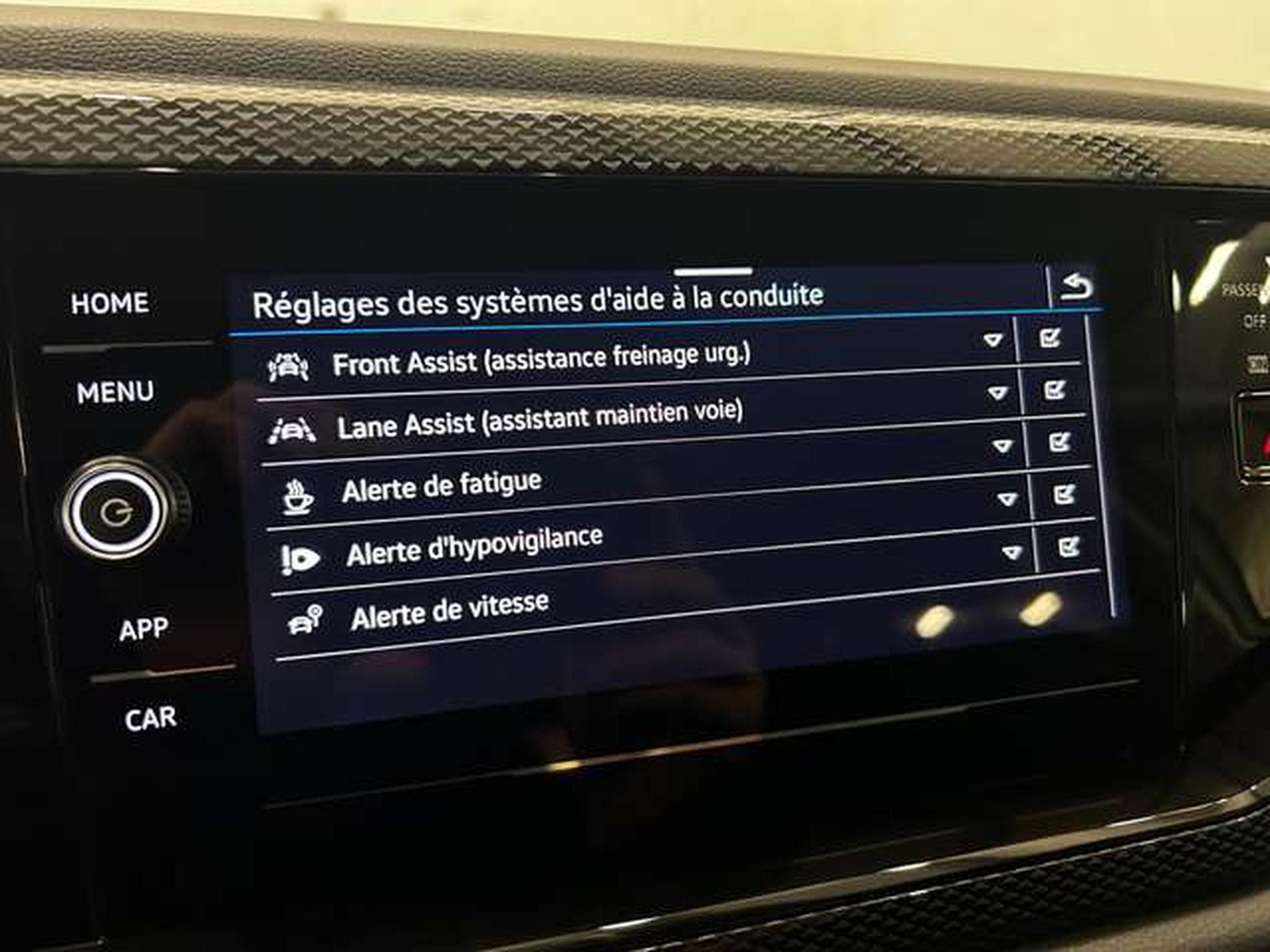 VW Taigo 1.0 TSI ESSENCE LIFE DSG7 (2026) - Photo 13