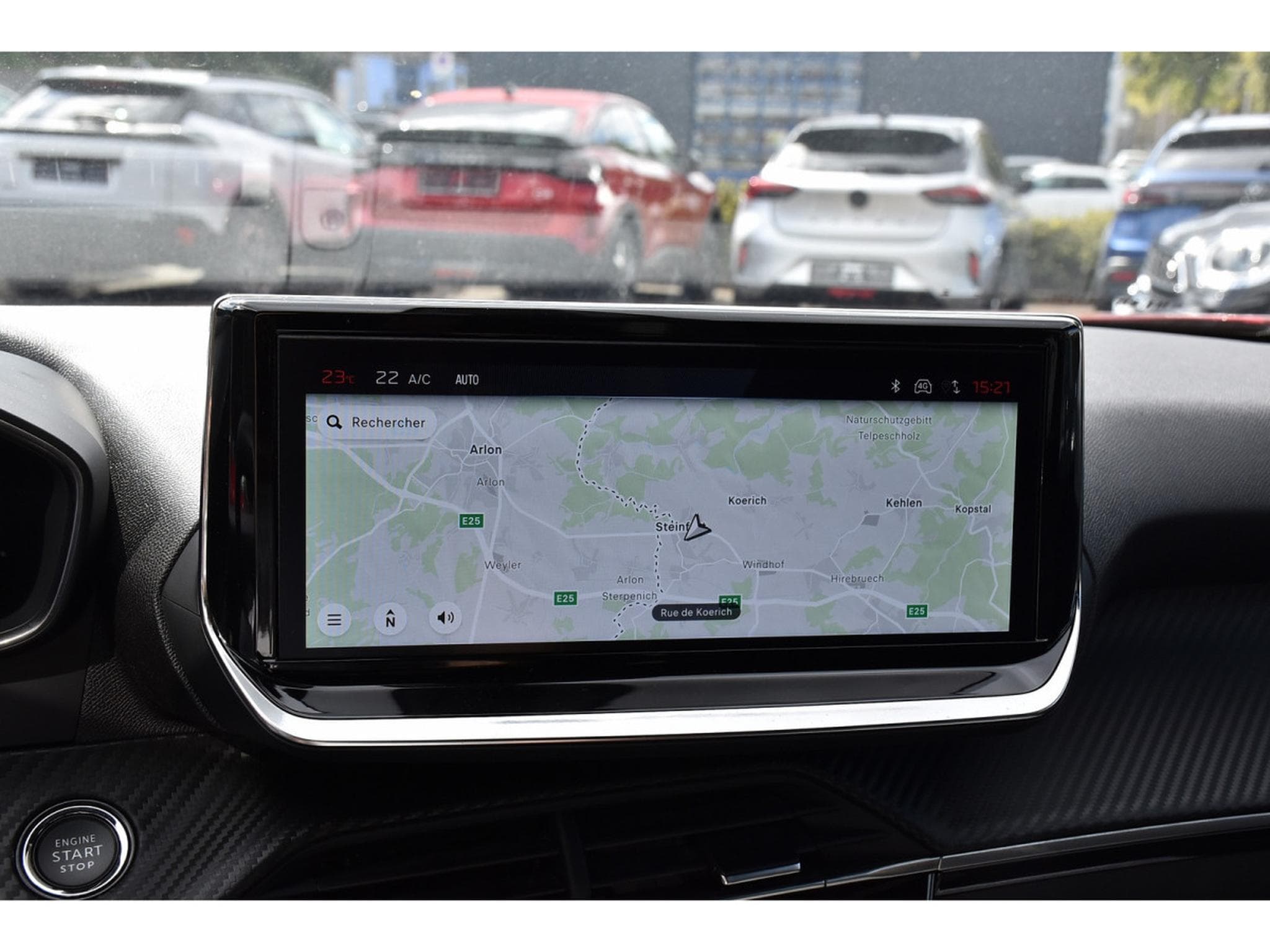 Peugeot 2008 1.2 Allure ACC GPS LANE SIDE REGUL CAM 360 1° MAIN (2025) - Foto 10