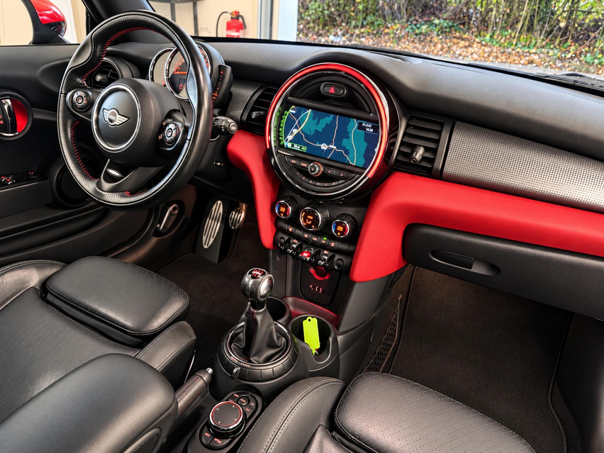 Mini Cooper 1.5d Pack John Cooper Works (2018) - Photo 6