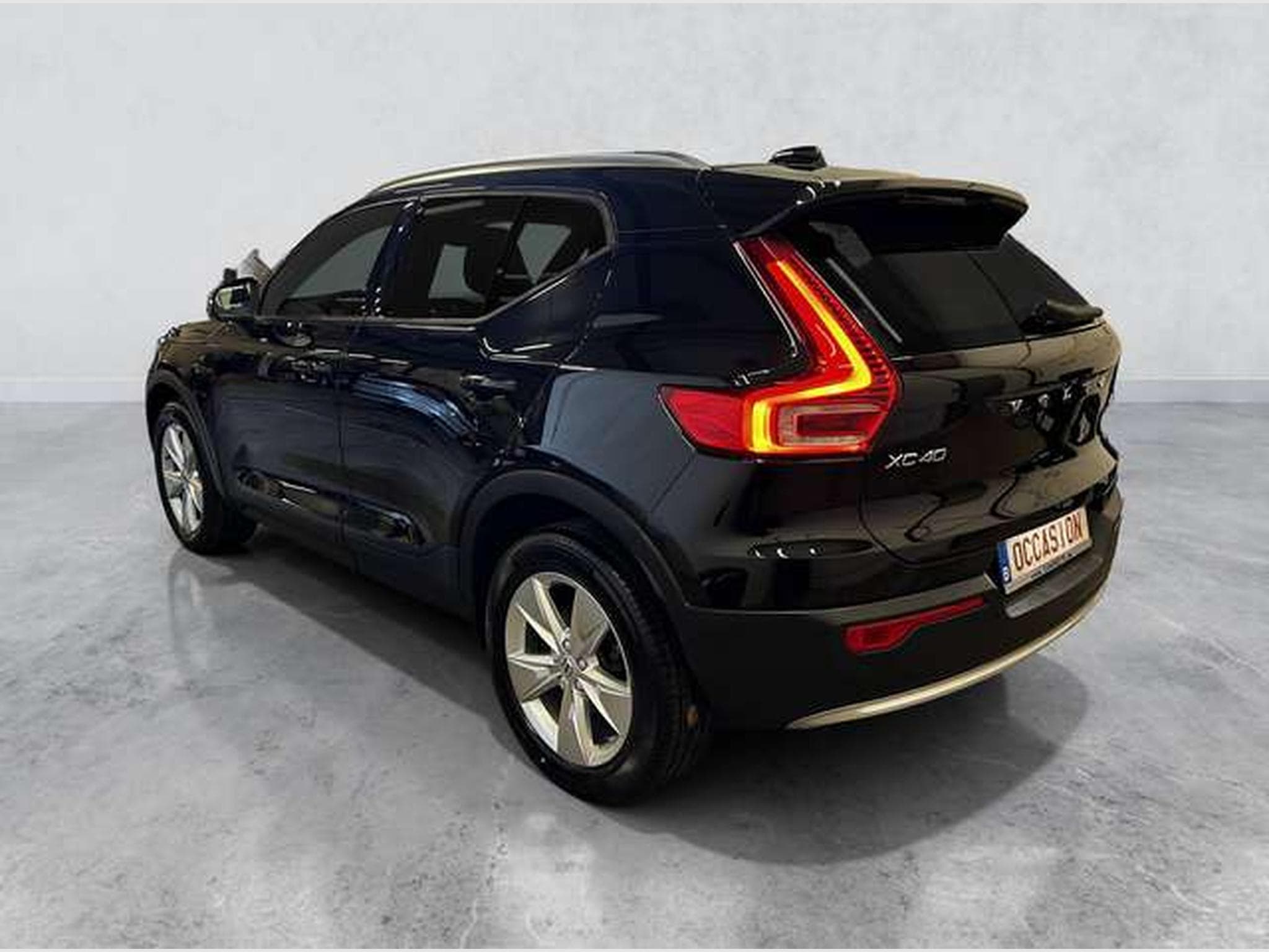 Volvo XC40 2.0 ESSENCE B3 (2024) - Photo 3