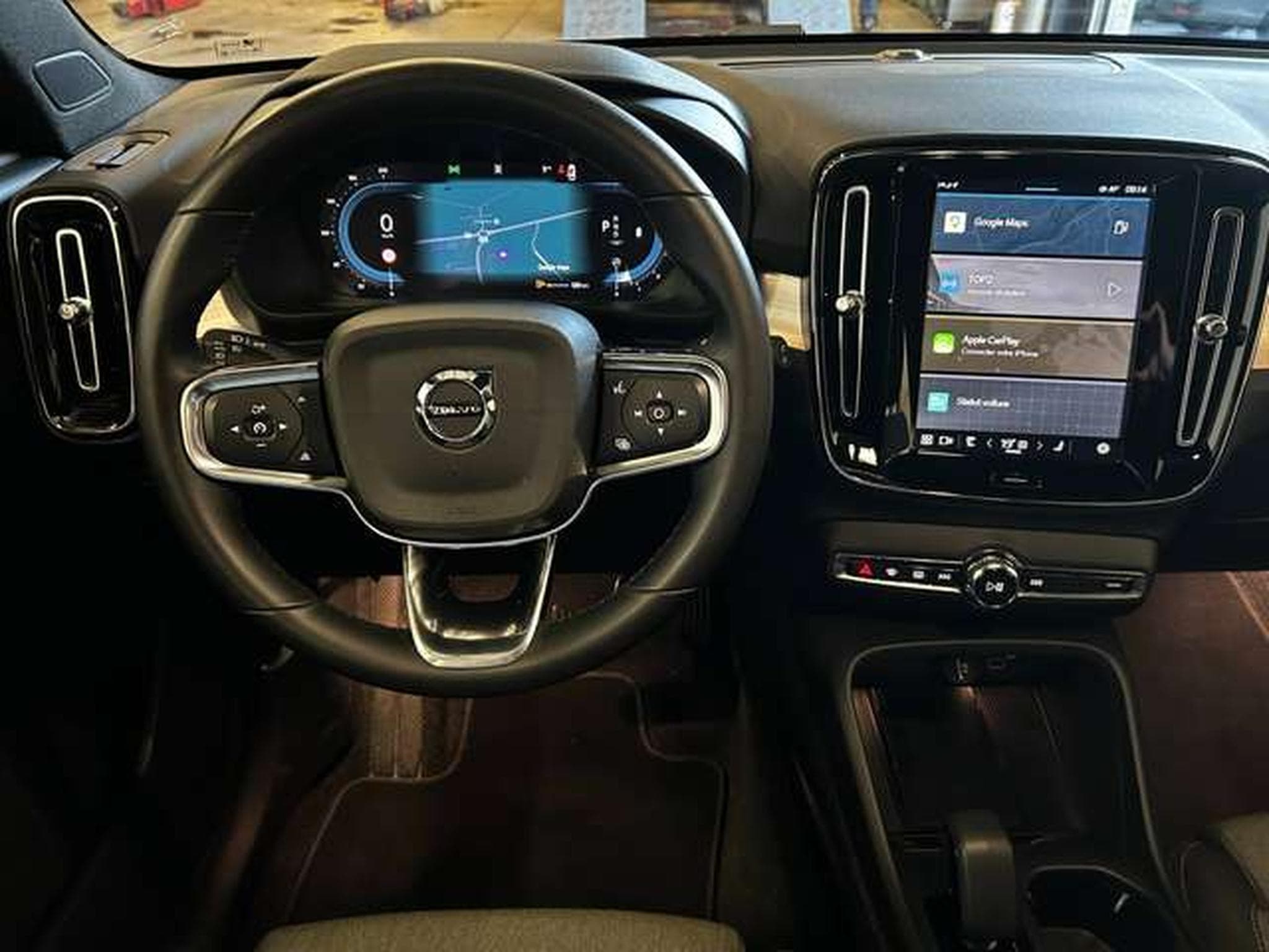 Volvo XC40 2.0 ESSENCE B3 (2024) - Photo 5