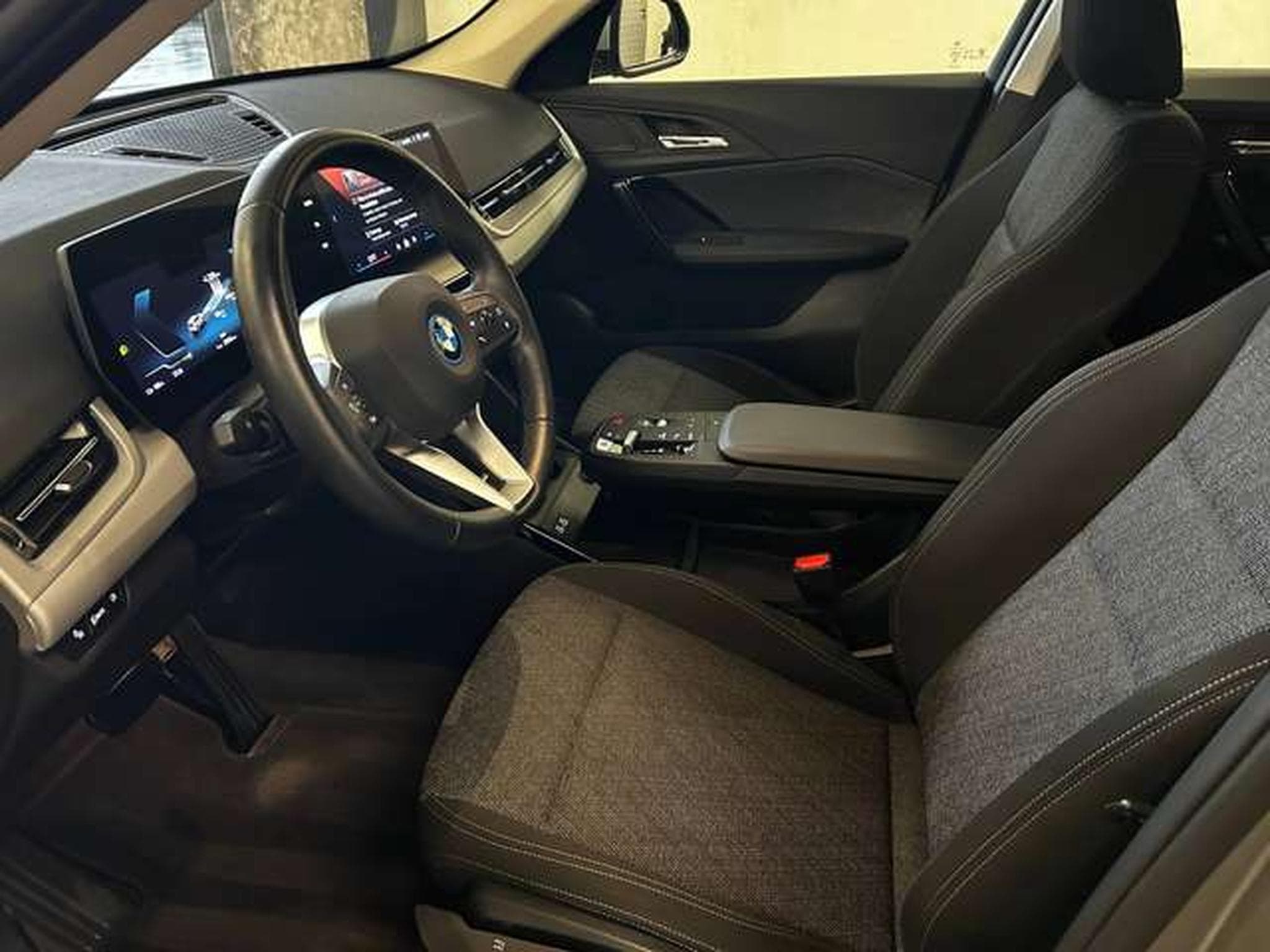 BMW iX1 XDRIVE 30 ELECTRIQUE (2024) - Photo 9