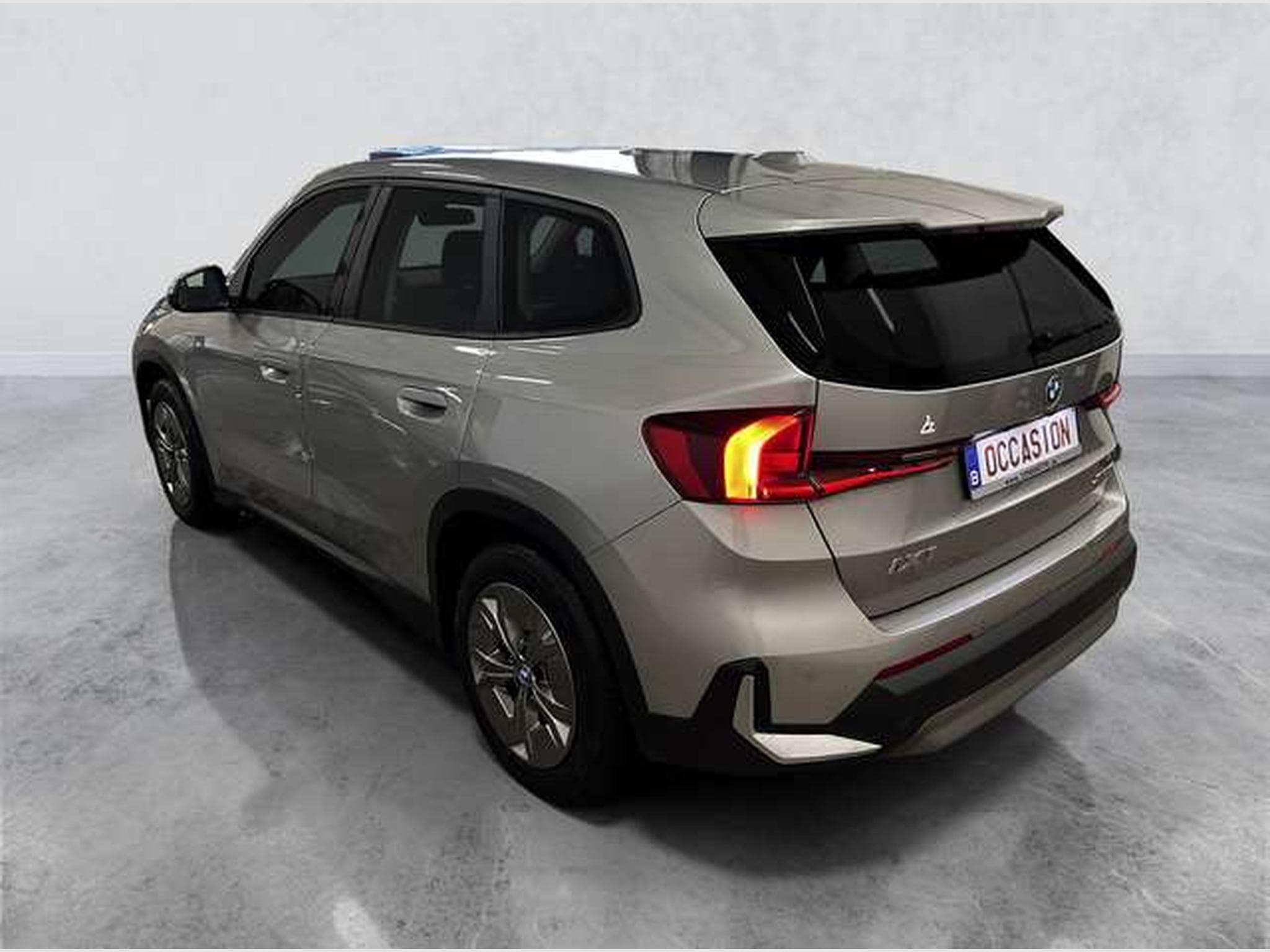 BMW iX1 XDRIVE 30 ELECTRIQUE (2024) - Photo 4