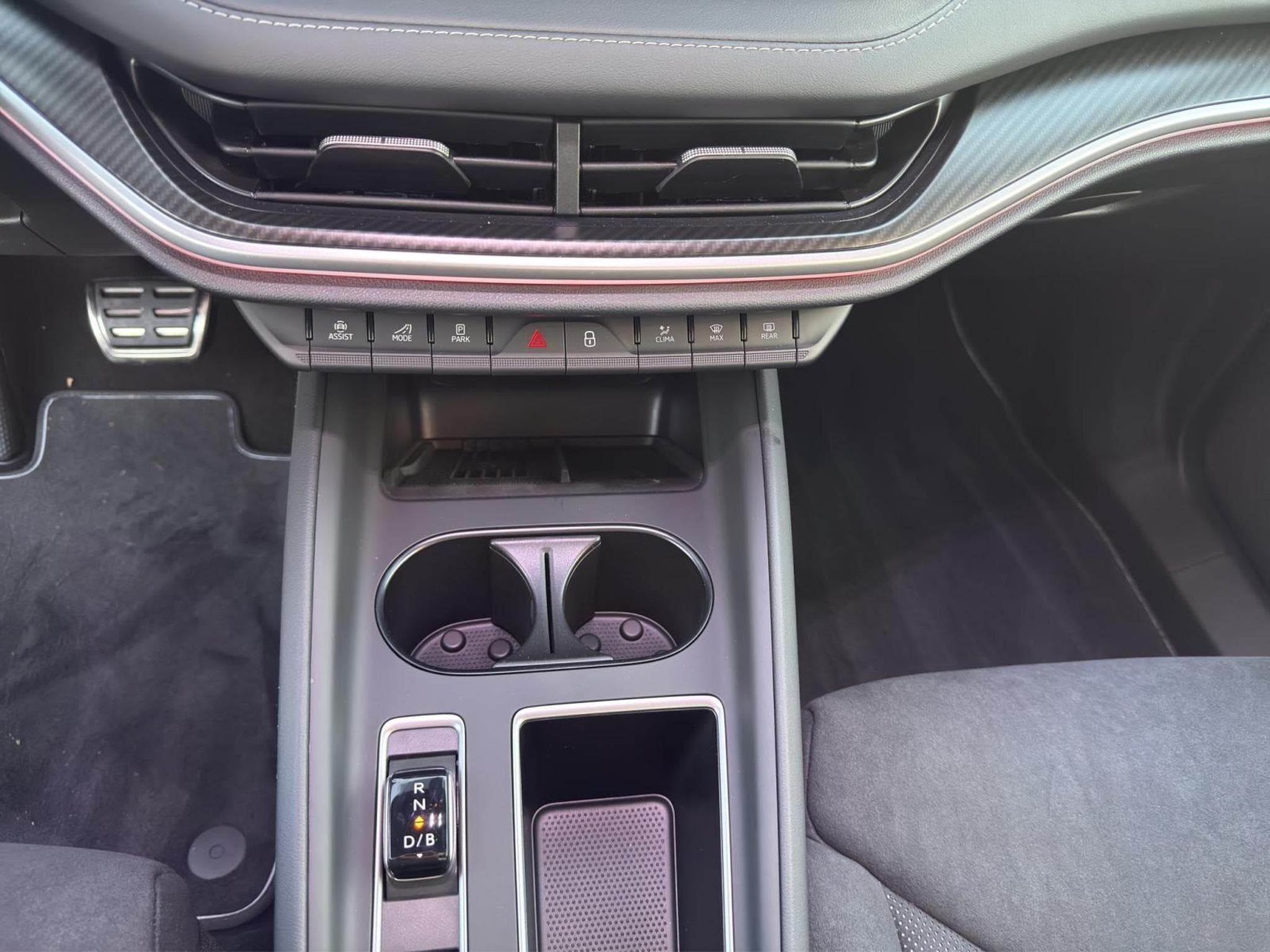 Skoda Elroq Sportline 85 210kW/285PS (2026) - Foto 9