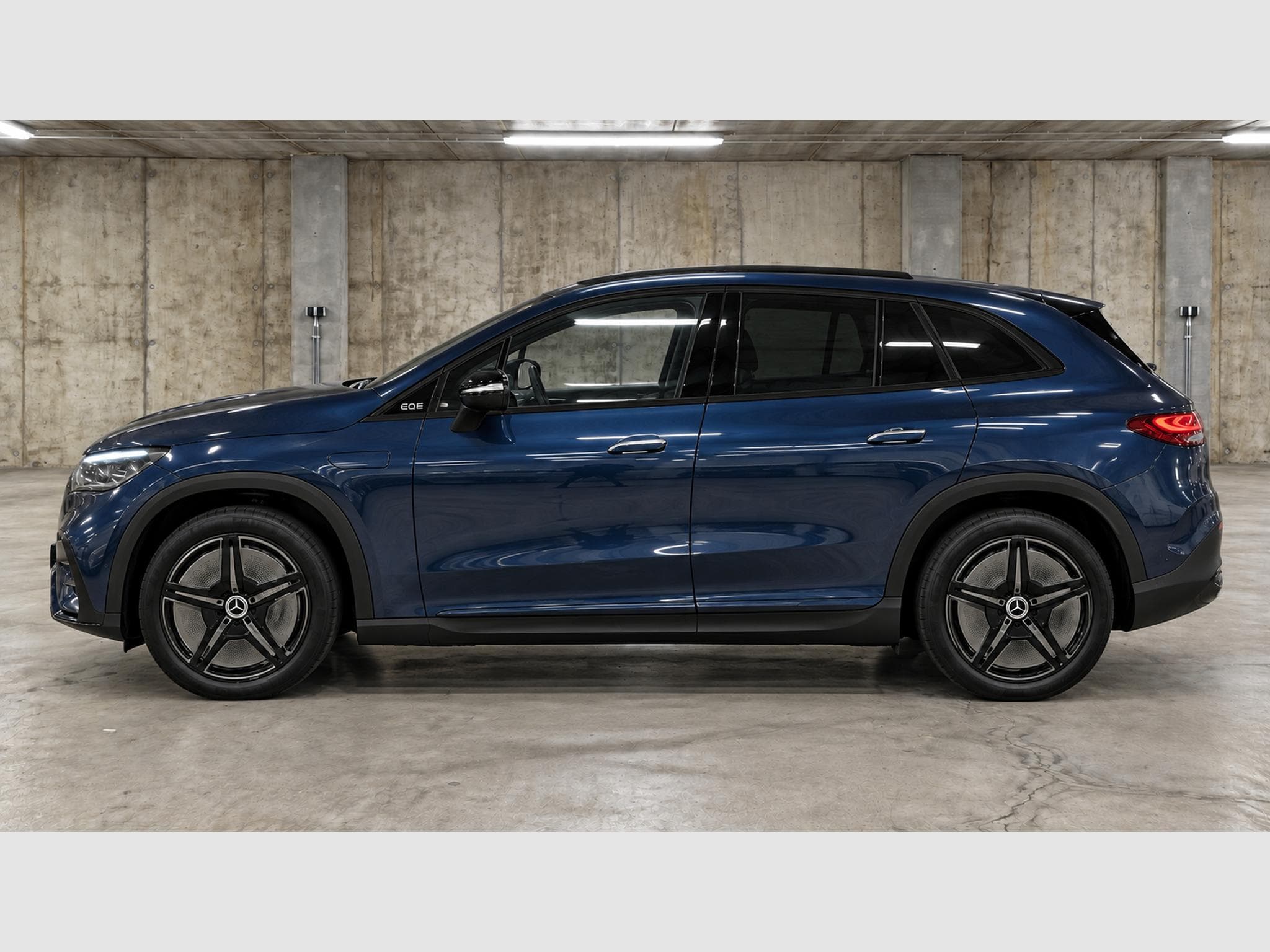 Mercedes EQE SUV EQE SUV 500 4MATIC AMG Line - SOH 98.6% (2023) - Photo 8