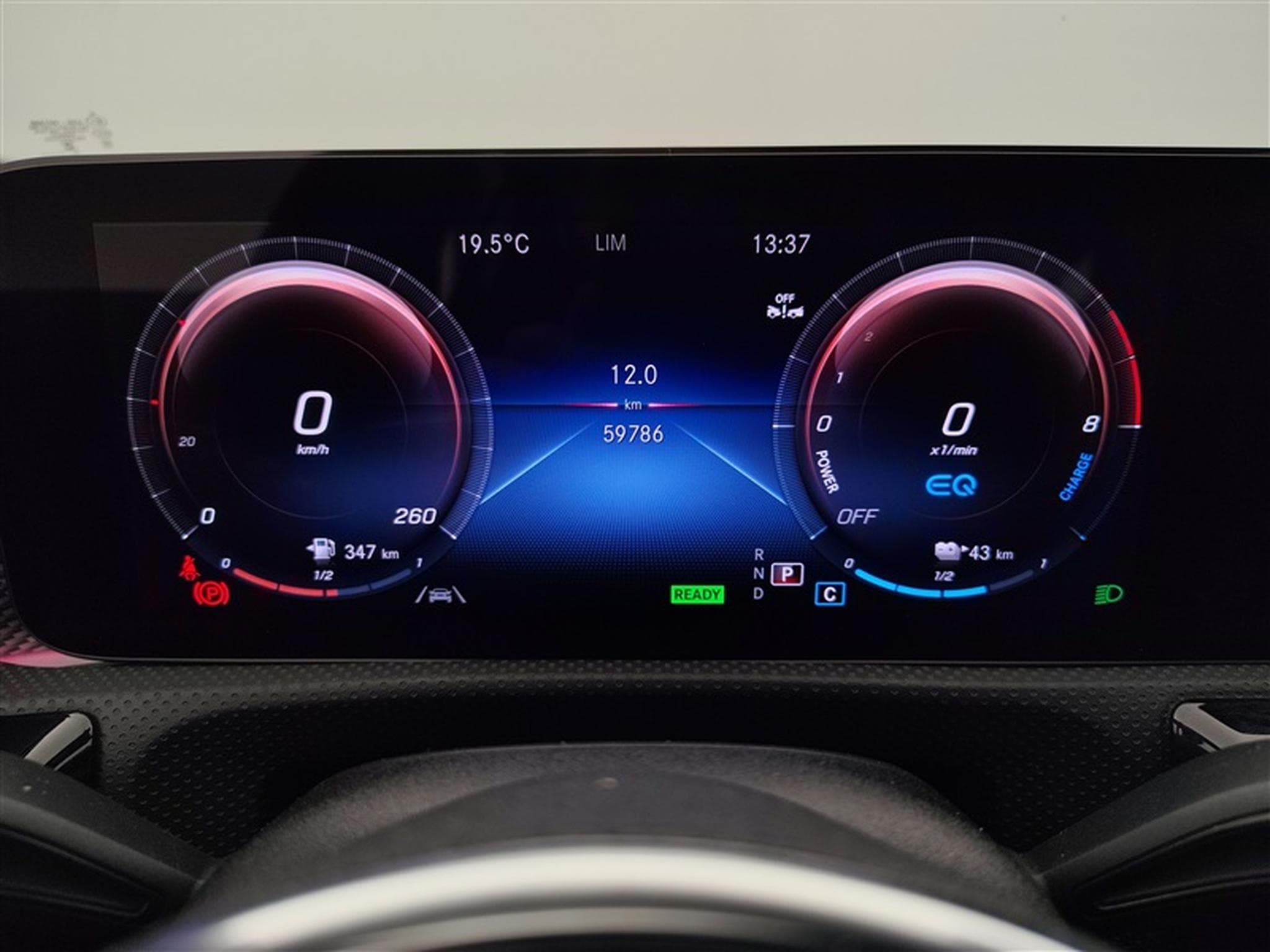 Mercedes CLA 250 250e PHEV Luxury Line CUIR/NAVI/FULL LED/JA18/PDC (2022) - Photo 10