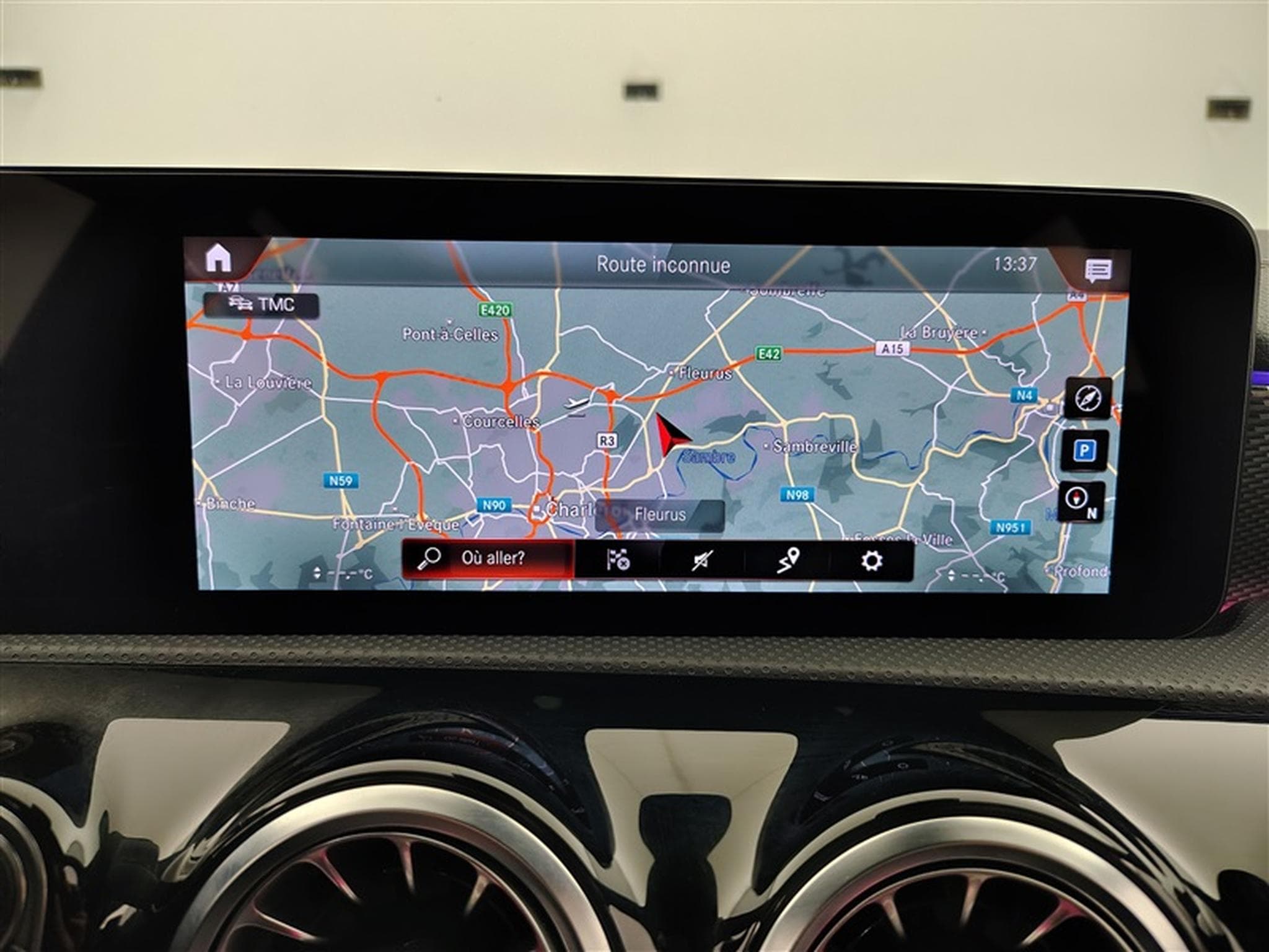 Mercedes CLA 250 250e PHEV Luxury Line CUIR/NAVI/FULL LED/JA18/PDC (2022) - Photo 11