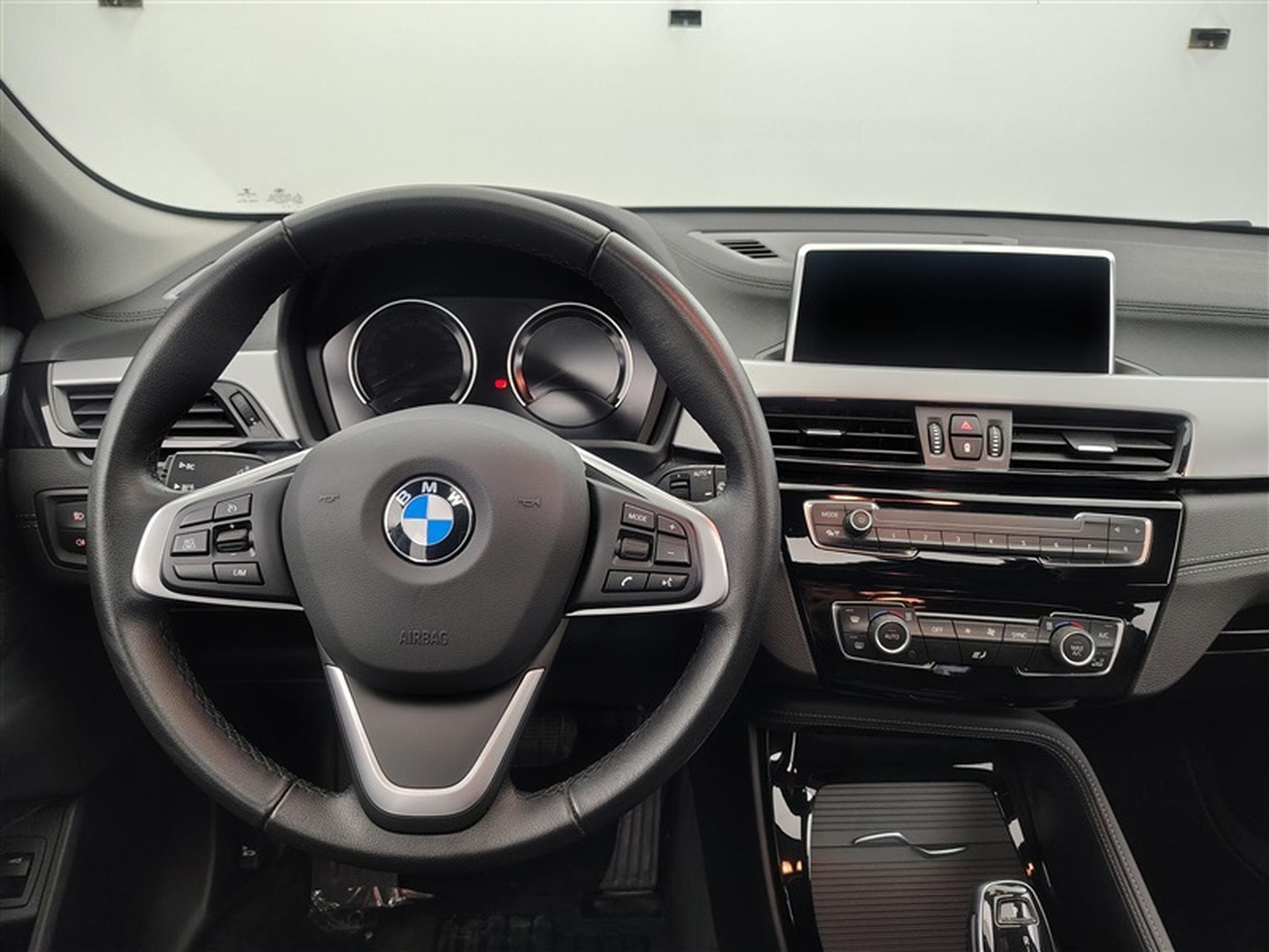 BMW X2 1.5 dA sDrive16 Navi / Led / Toit Pano (2021) - Foto 9