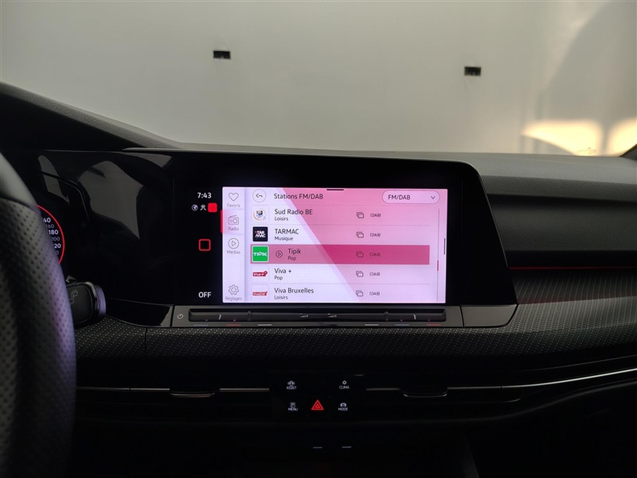 VW Golf 1.5 TSI R-LINE/S-CUIR/CARPLAY/FULL LED/JA18/PDC (2022) - Foto 11