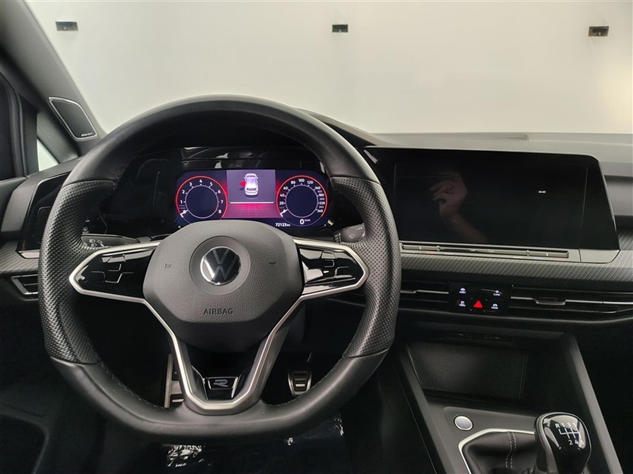 VW Golf 1.5 TSI R-LINE/S-CUIR/CARPLAY/FULL LED/JA18/PDC (2022) - Foto 9
