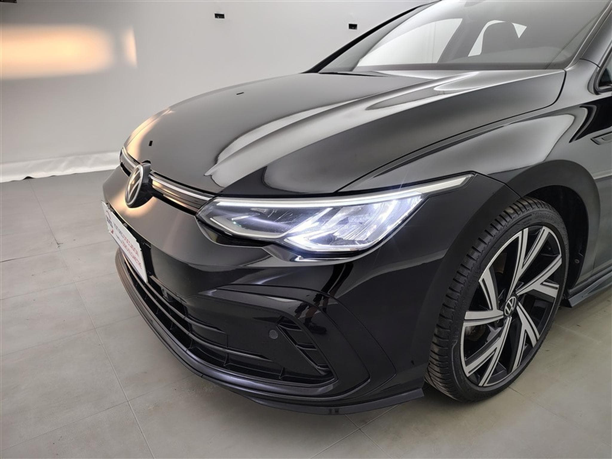 VW Golf 1.5 TSI R-LINE/S-CUIR/CARPLAY/FULL LED/JA18/PDC (2022) - Foto 15