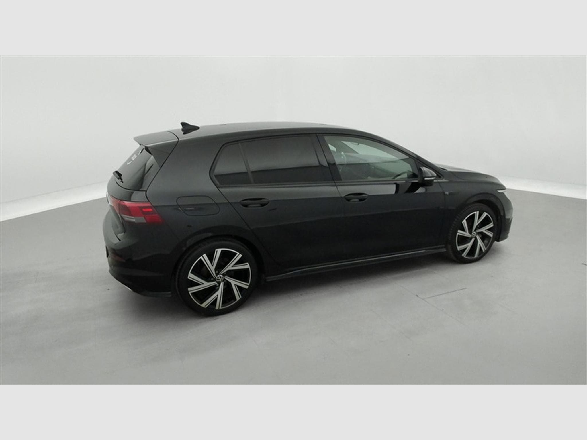 VW Golf 1.5 TSI R-LINE/S-CUIR/CARPLAY/FULL LED/JA18/PDC (2022) - Foto 24