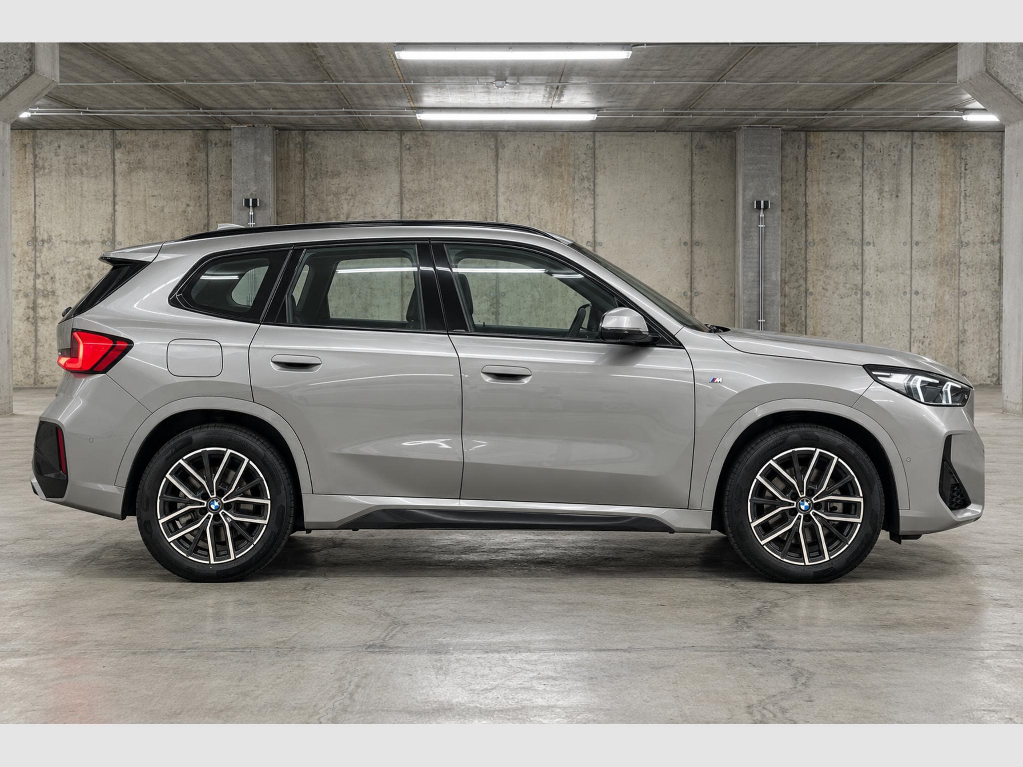 BMW X1 sDrive 18i M Sport (2025) - Photo 5