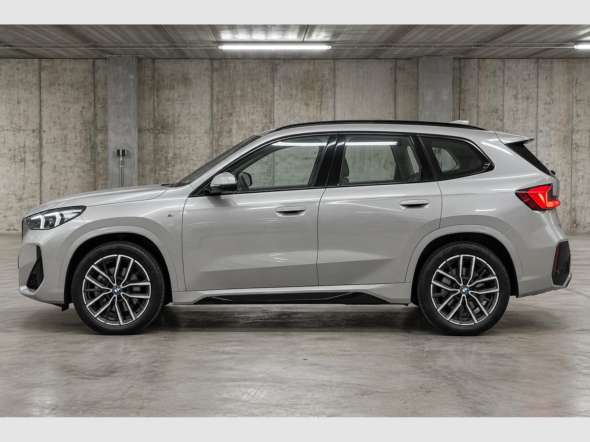 BMW X1 sDrive 18i M Sport (2025) - Photo 6