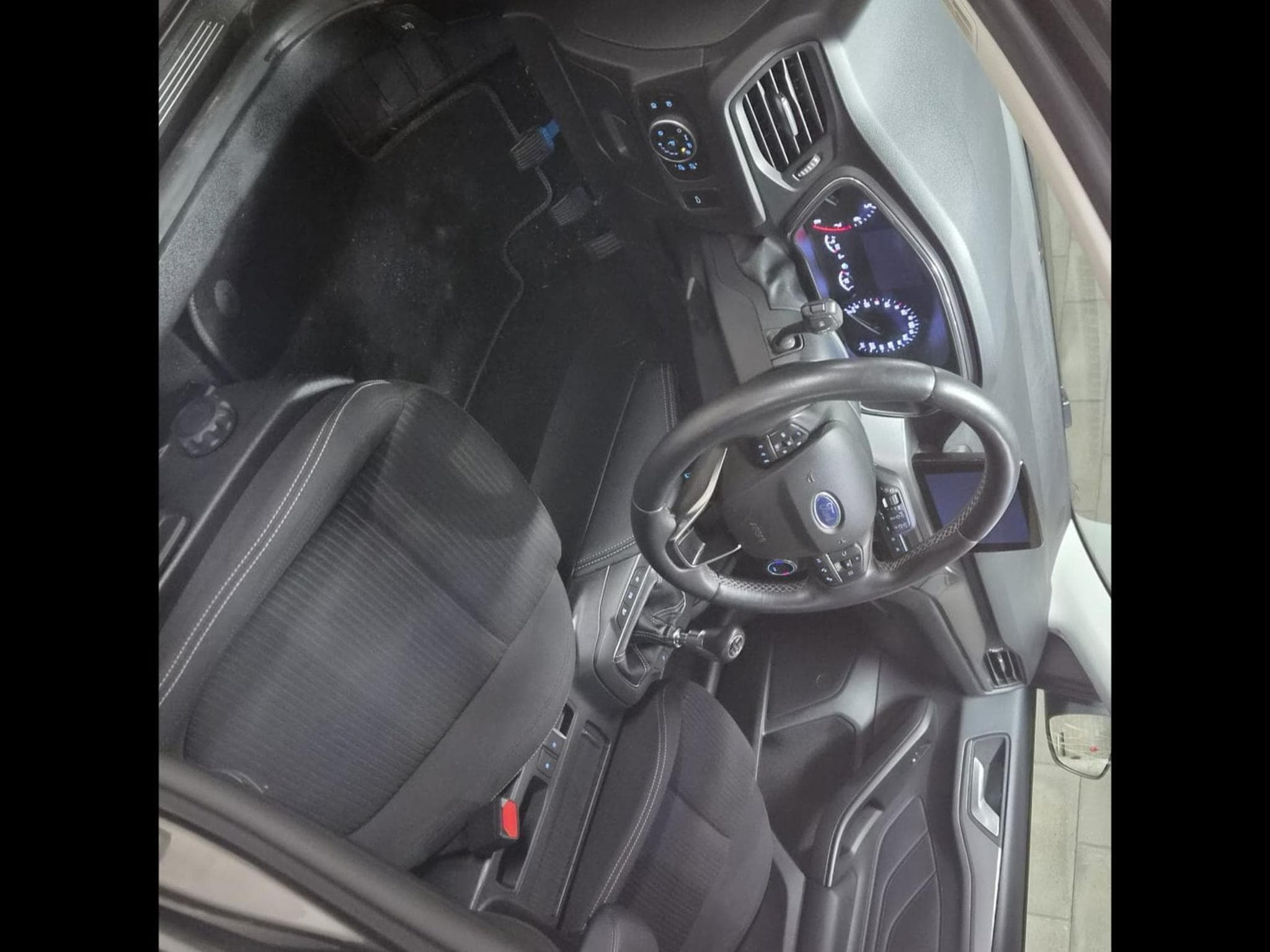 Ford Focus Turnier (2019) - Photo 8