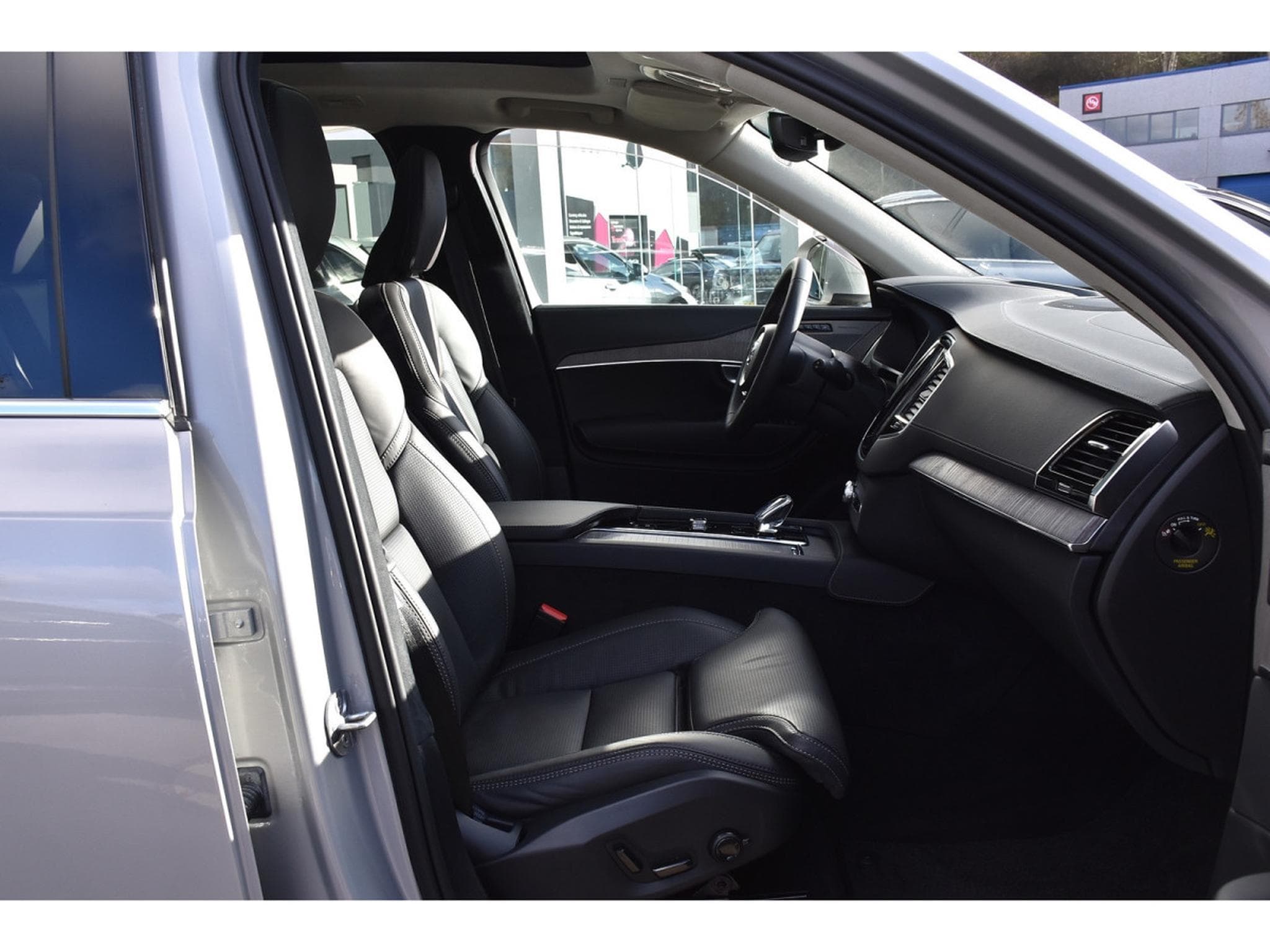 Volvo XC90 2.0 B5 AWD Ultimate Bright 7 Pl. TO PANO MEMO CAM360 HUD (2024) - Foto 6