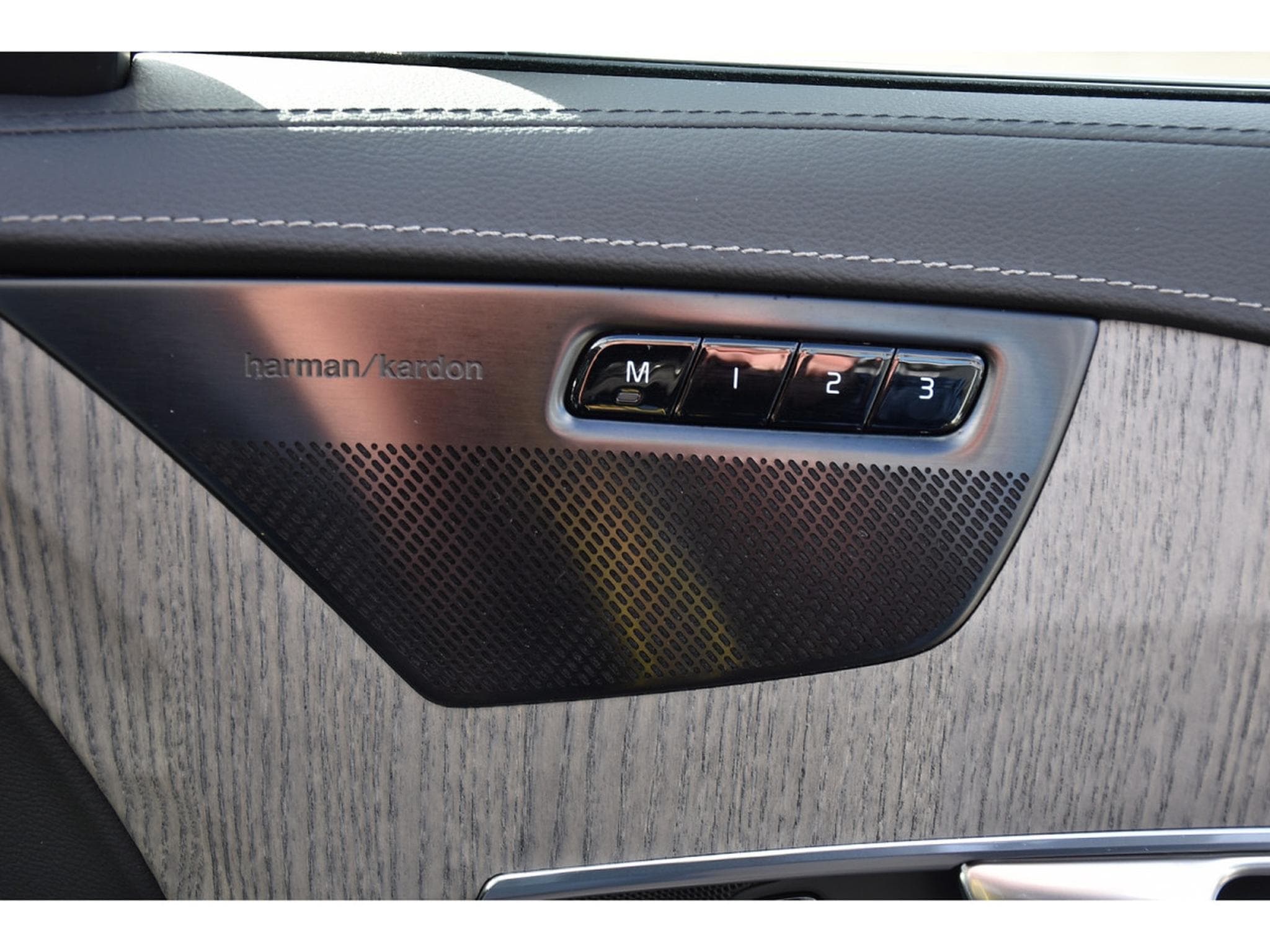 Volvo XC90 2.0 B5 AWD Ultimate Bright 7 Pl. TO PANO MEMO CAM360 HUD (2024) - Foto 19