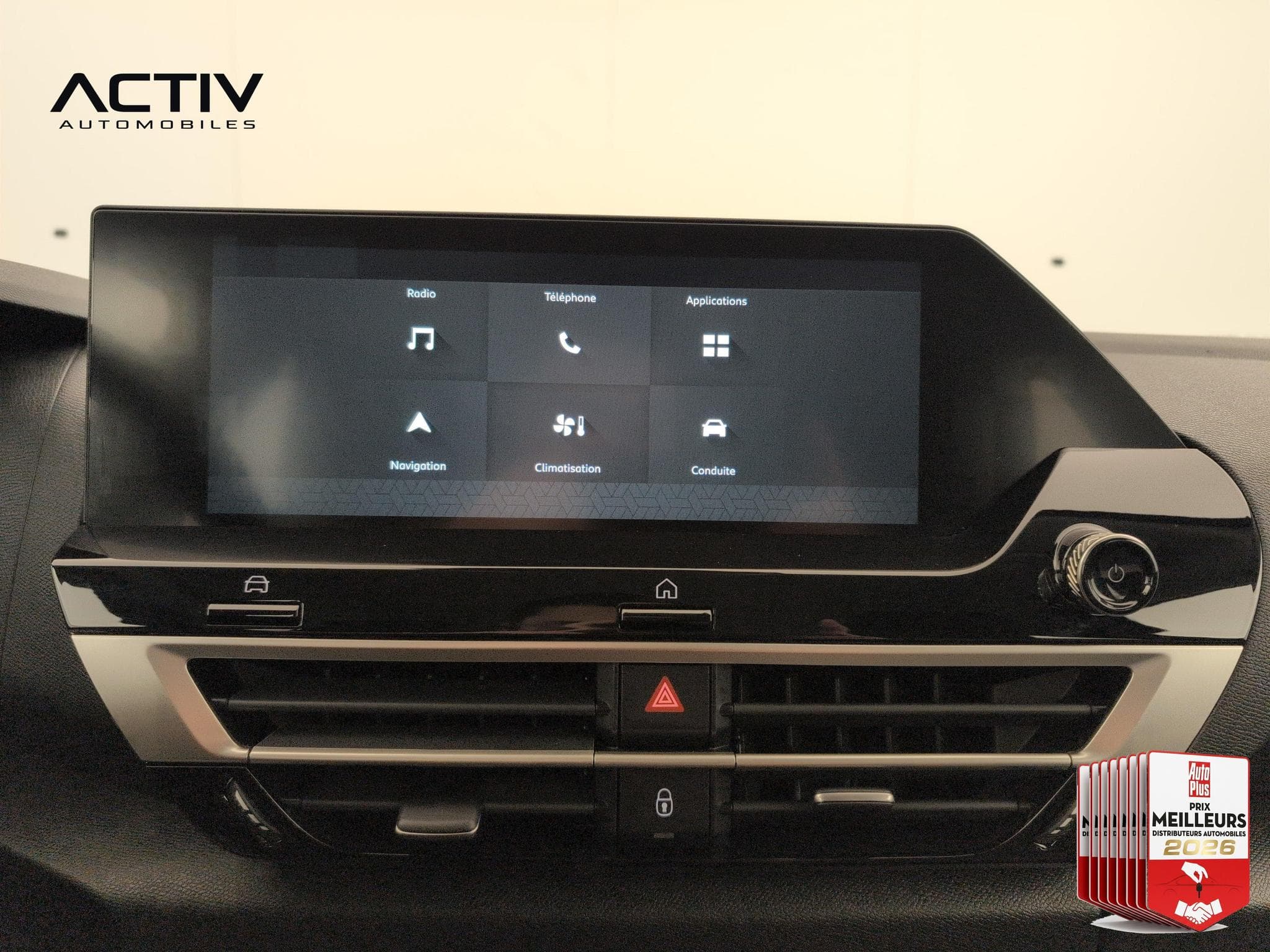 Citroën C4 Hybride 110 ch e-DCS6 You (2025) - Photo 18
