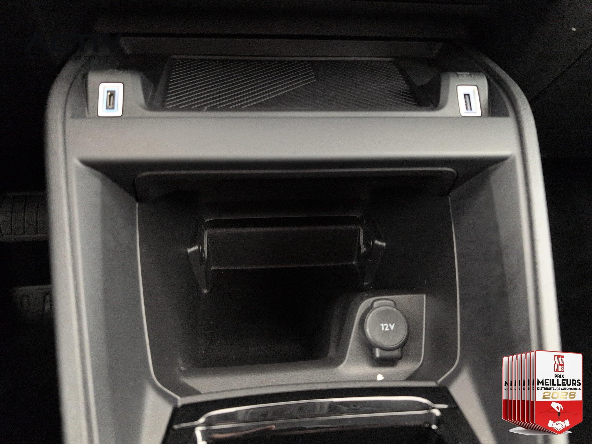 Citroën C4 Hybride 110 ch e-DCS6 You (2025) - Photo 20